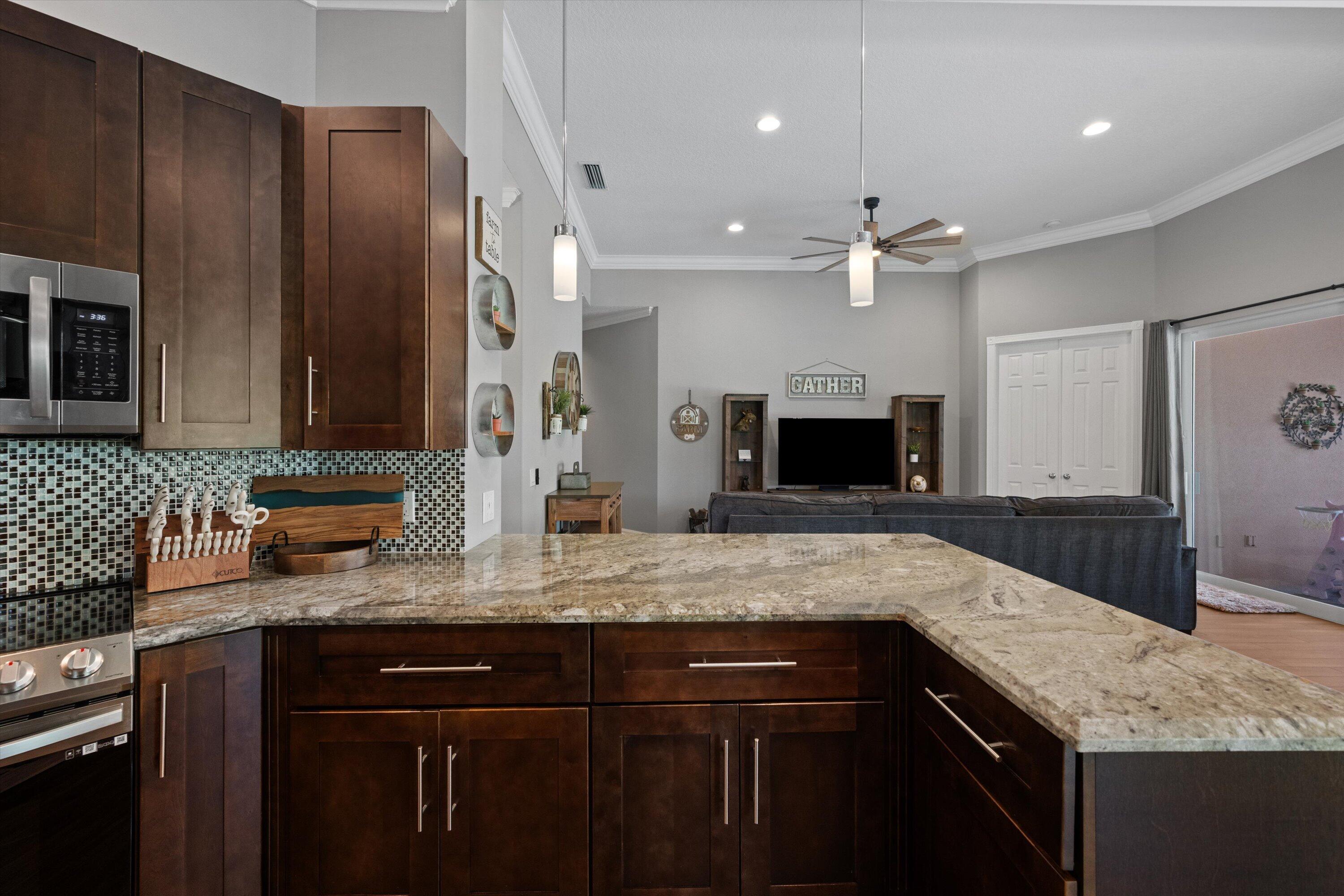 GARDEN OAKS - Residential
