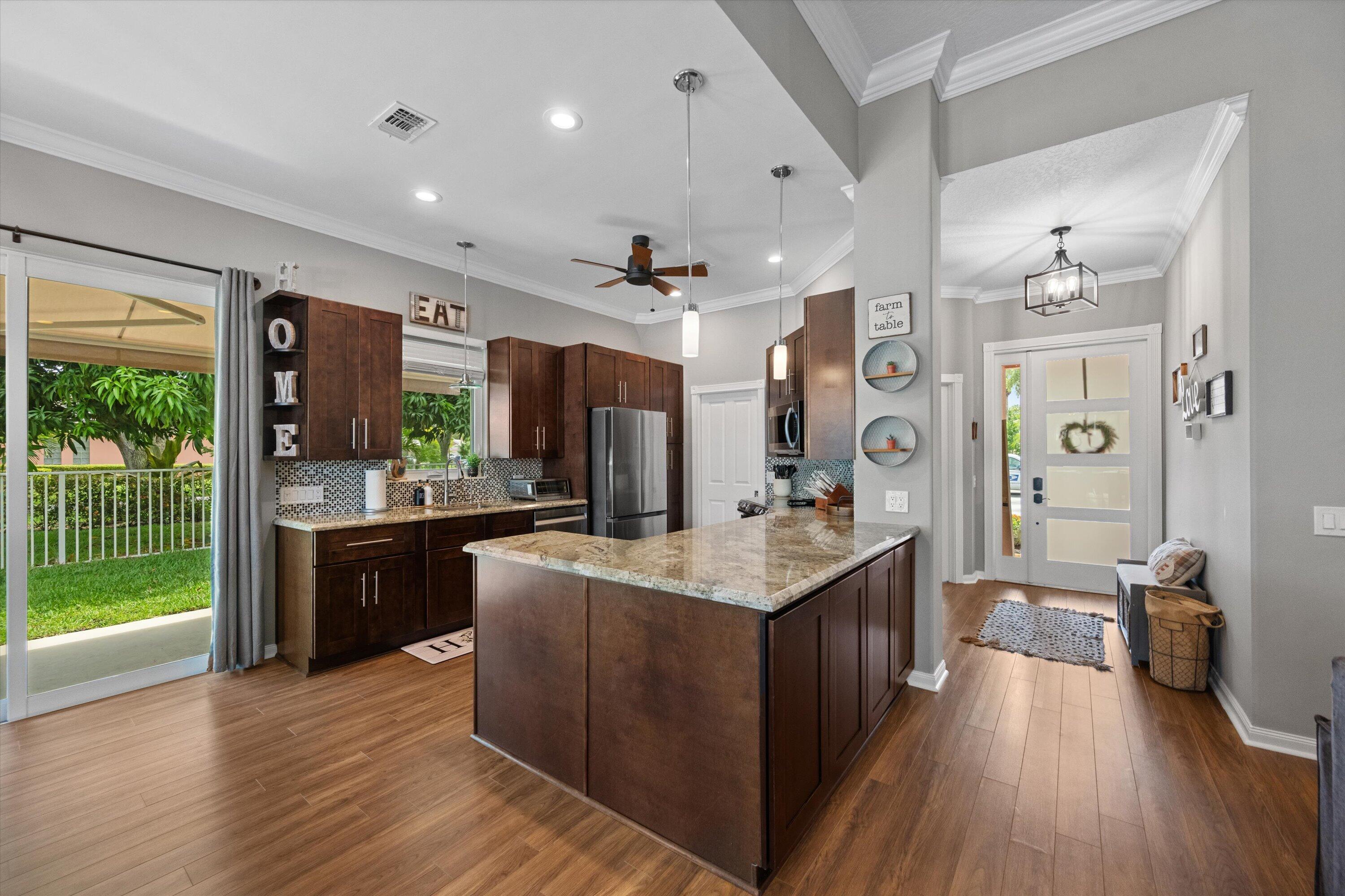 GARDEN OAKS - Residential