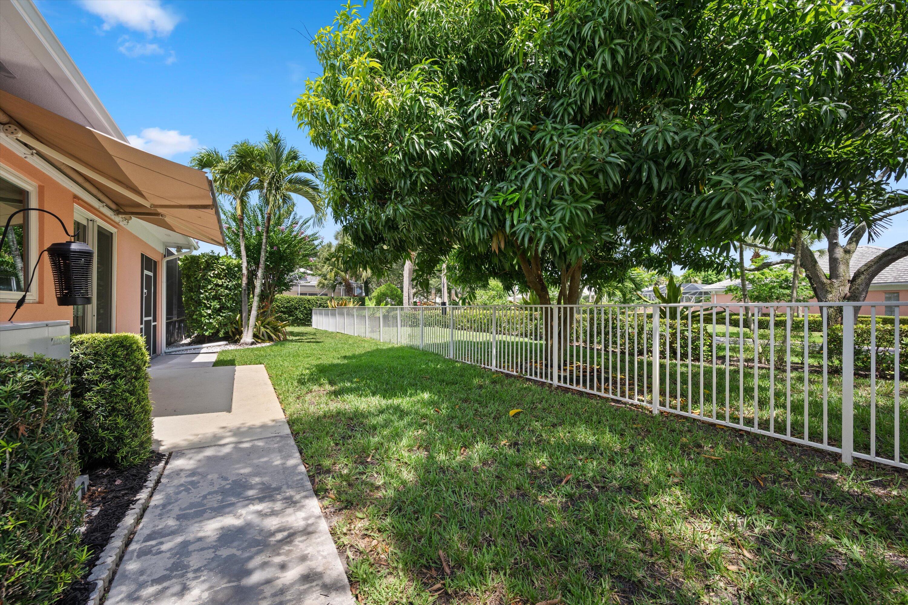 GARDEN OAKS - Residential