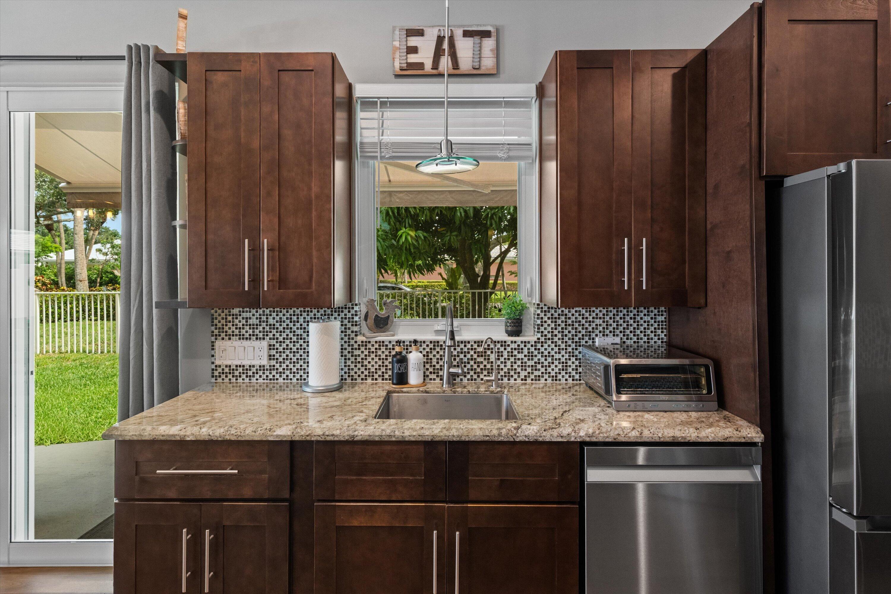 GARDEN OAKS - Residential