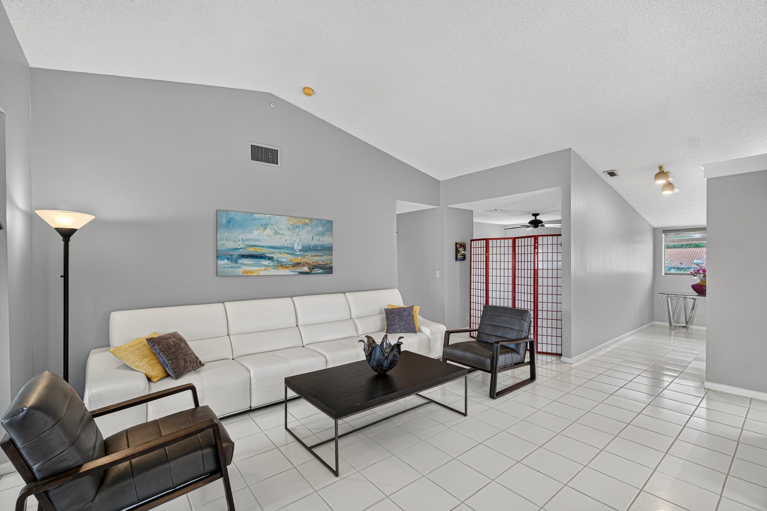 PALM CHASE LAKES - Residential