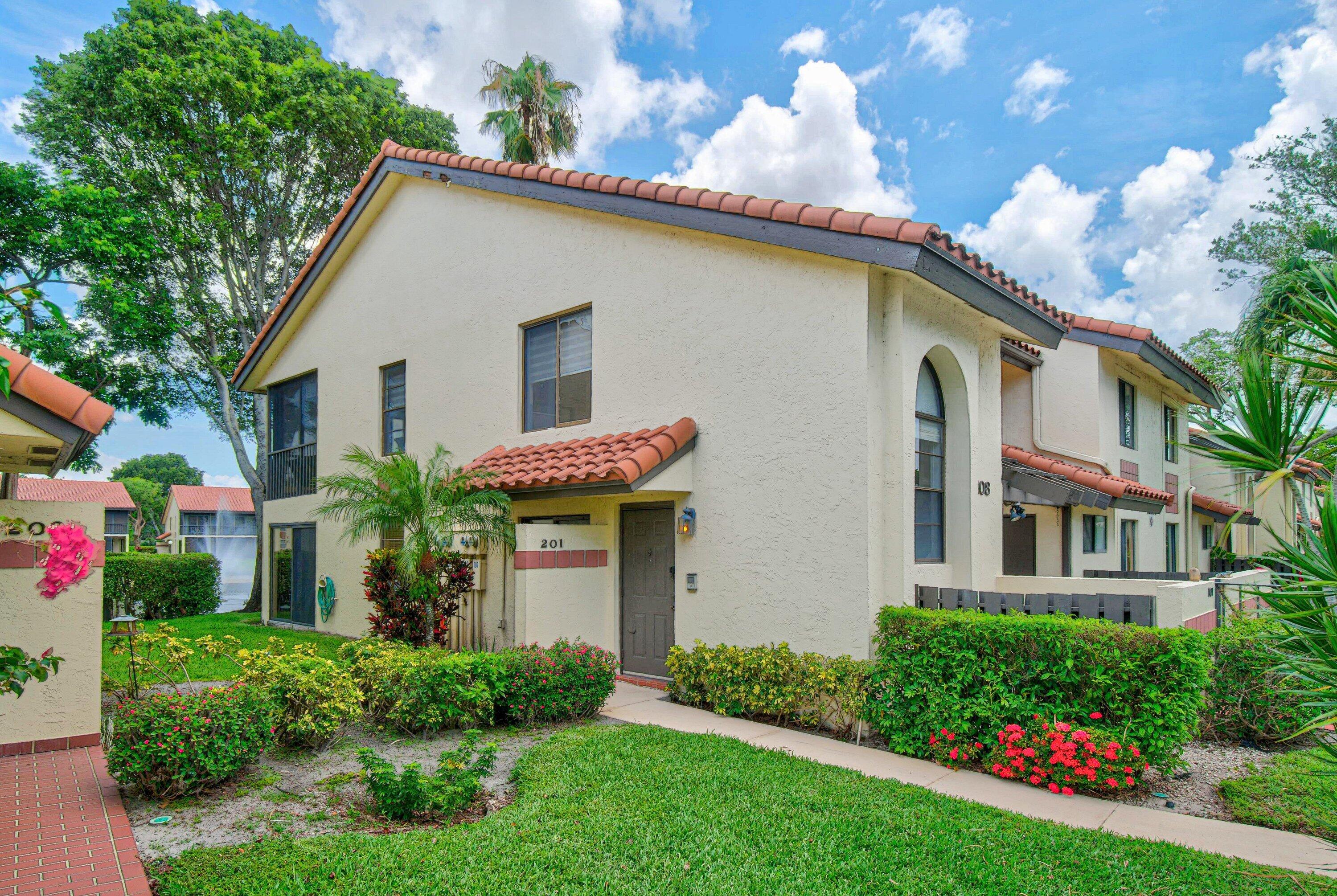 PALM CHASE LAKES - Residential