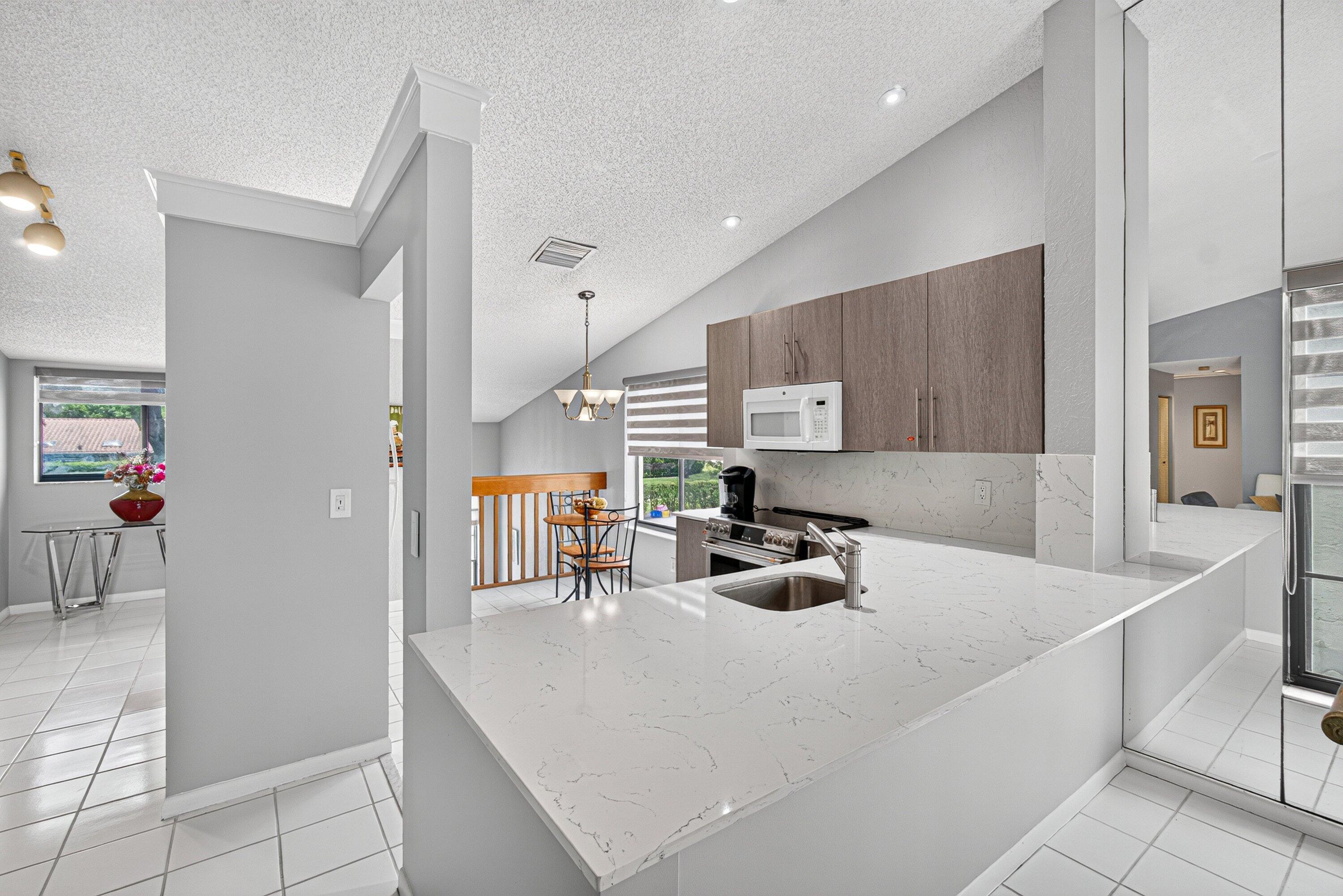 PALM CHASE LAKES - Residential