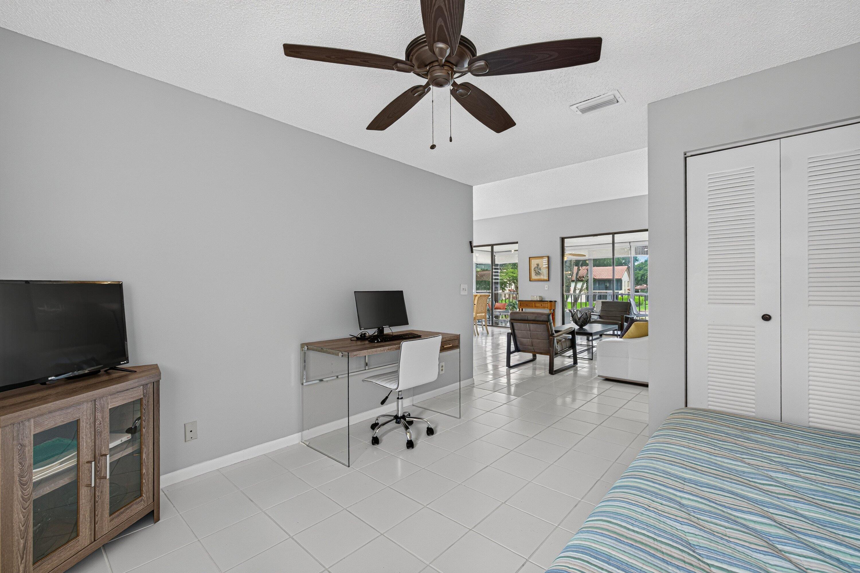 PALM CHASE LAKES - Residential