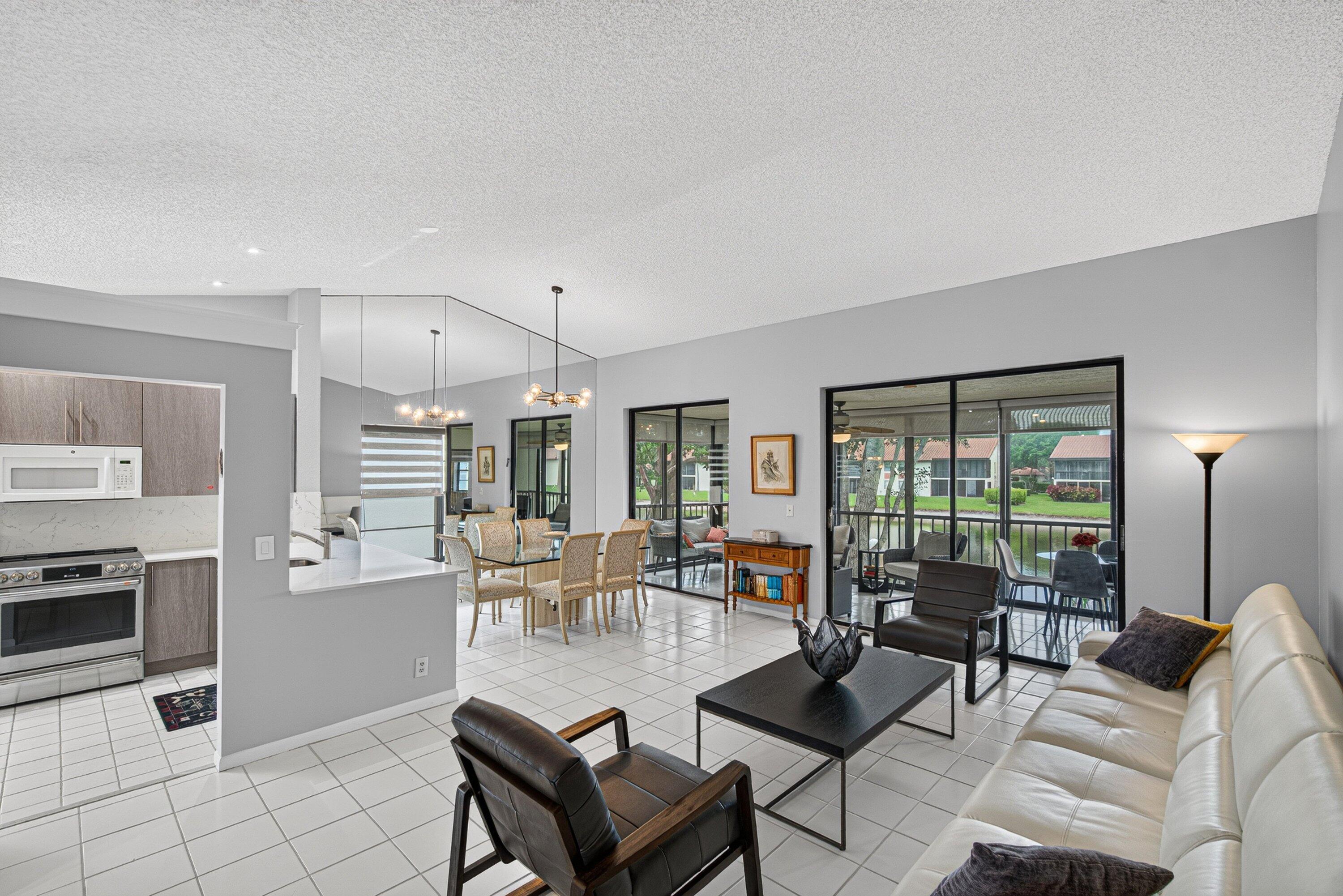PALM CHASE LAKES - Residential