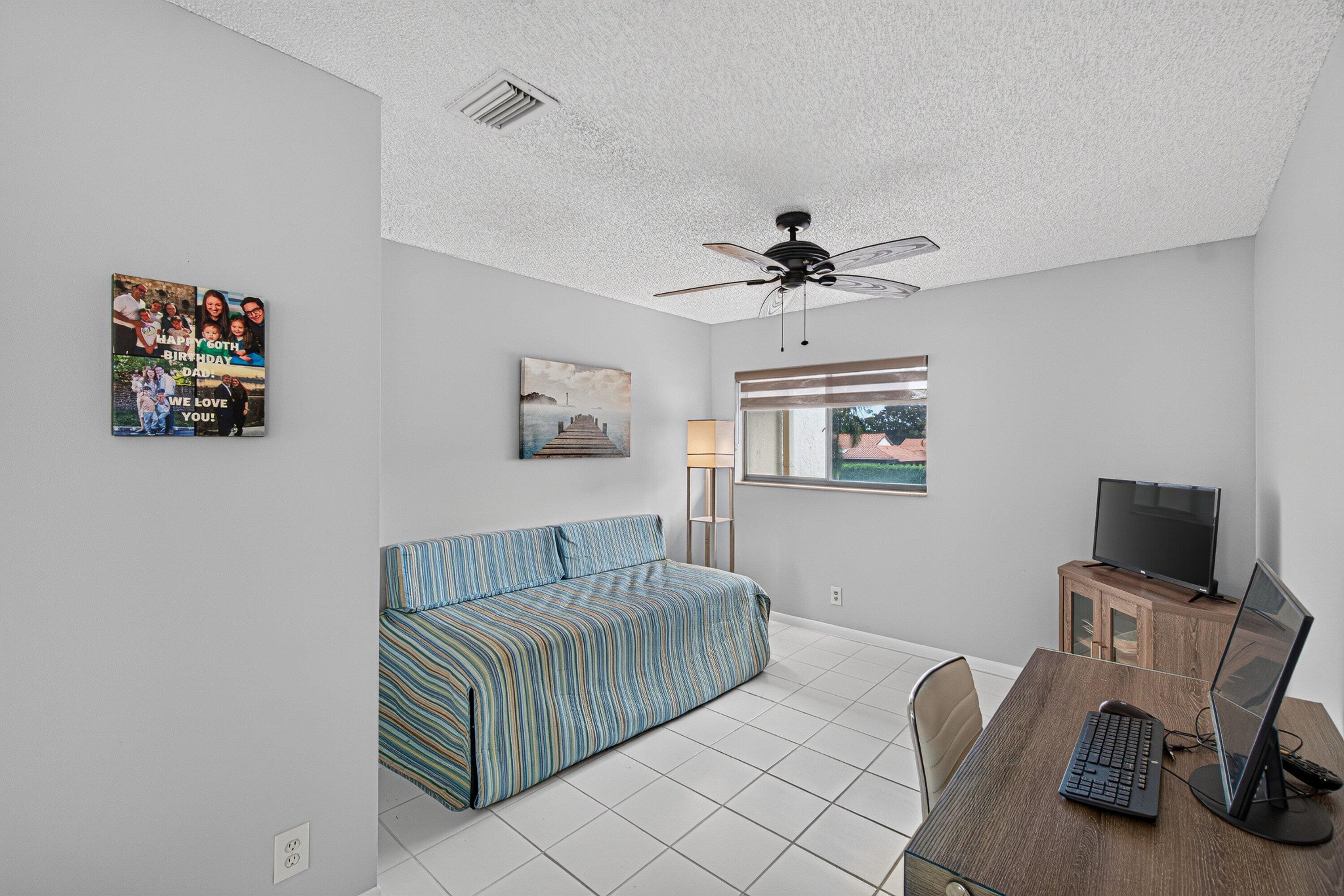 PALM CHASE LAKES - Residential