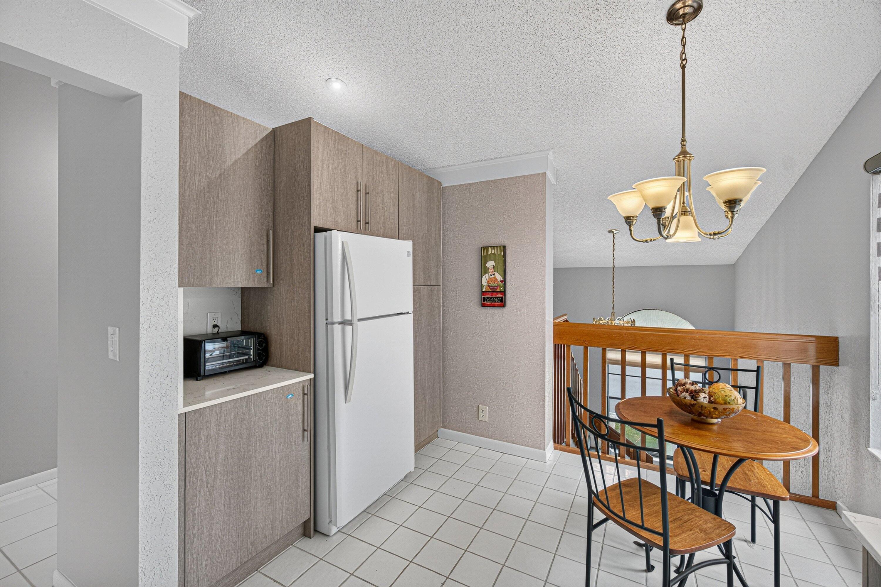 PALM CHASE LAKES - Residential