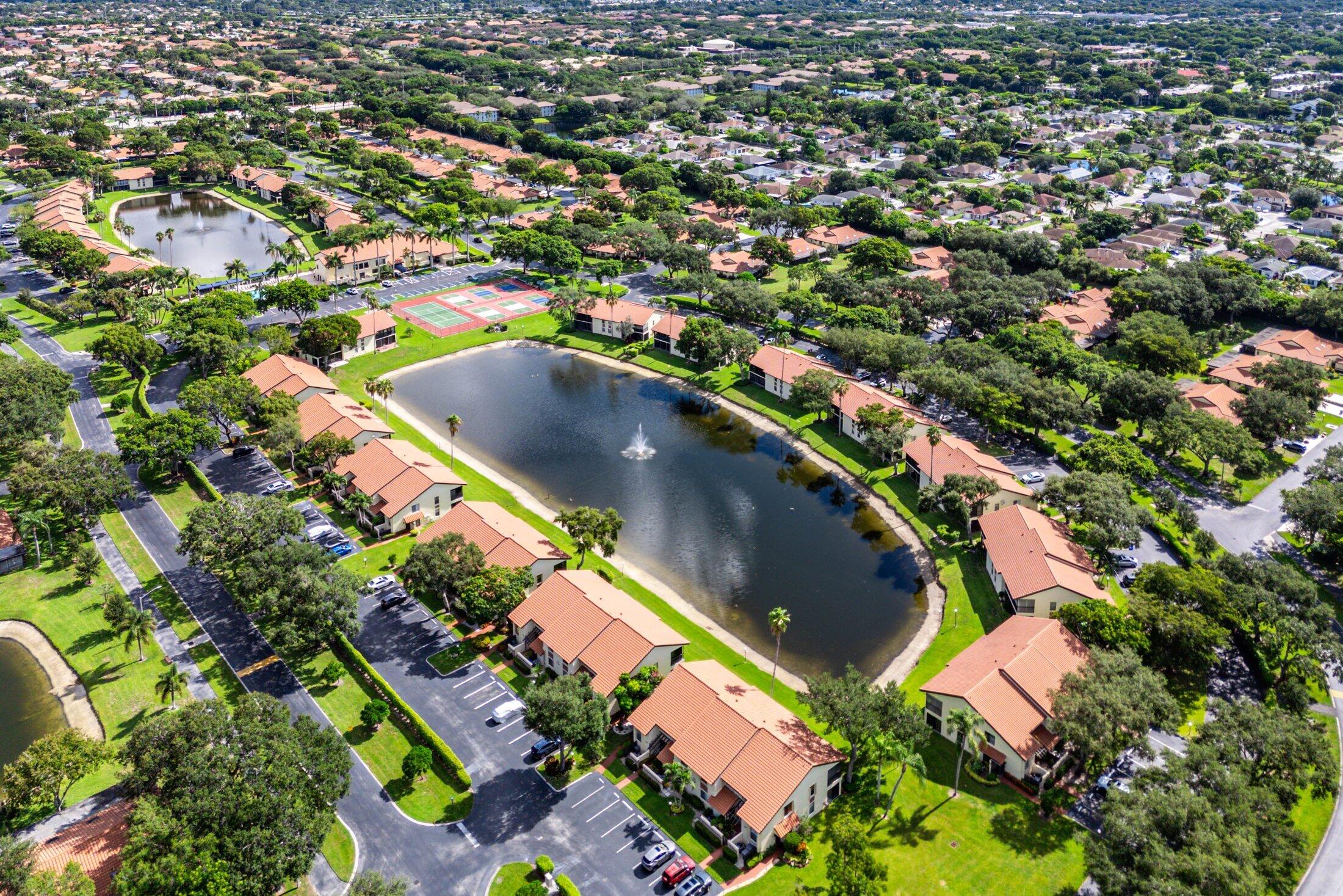 PALM CHASE LAKES - Residential