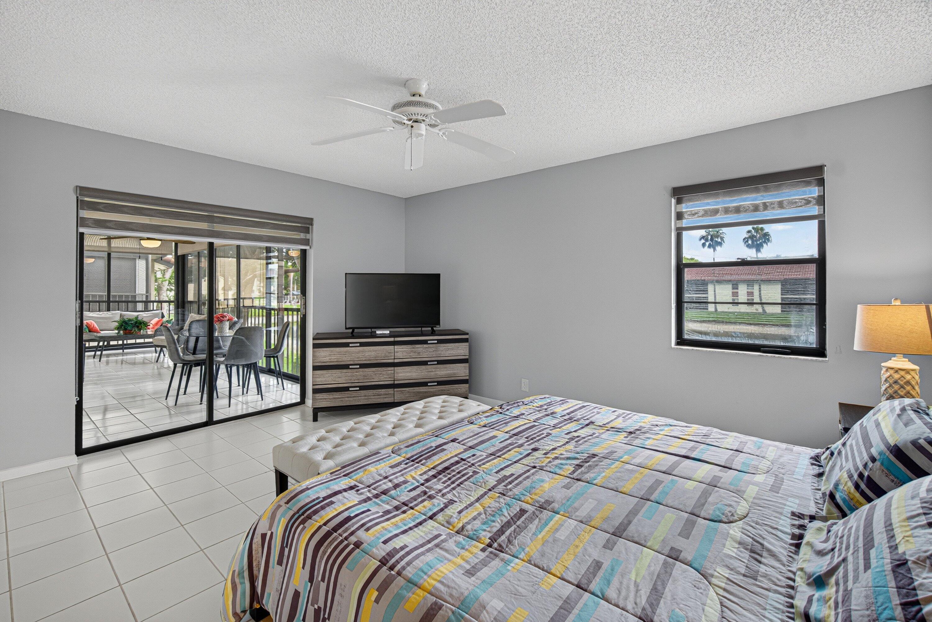 PALM CHASE LAKES - Residential