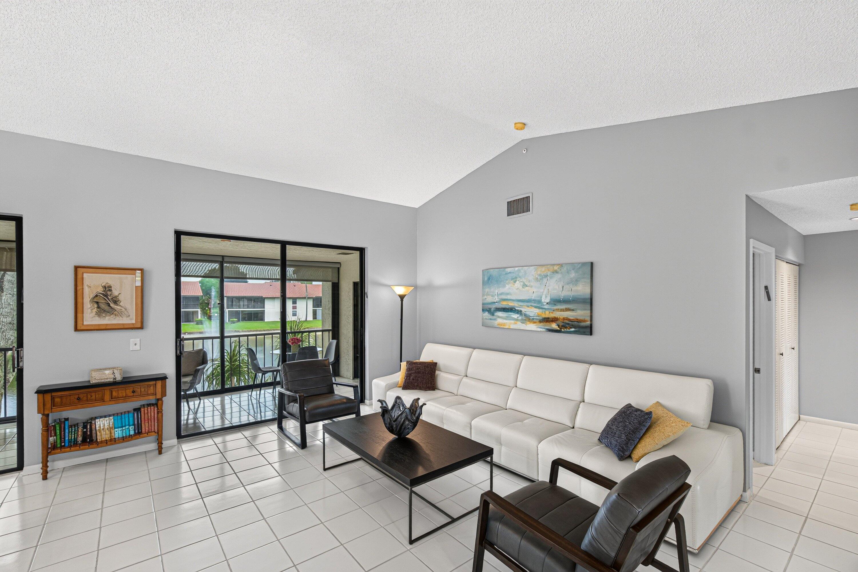PALM CHASE LAKES - Residential