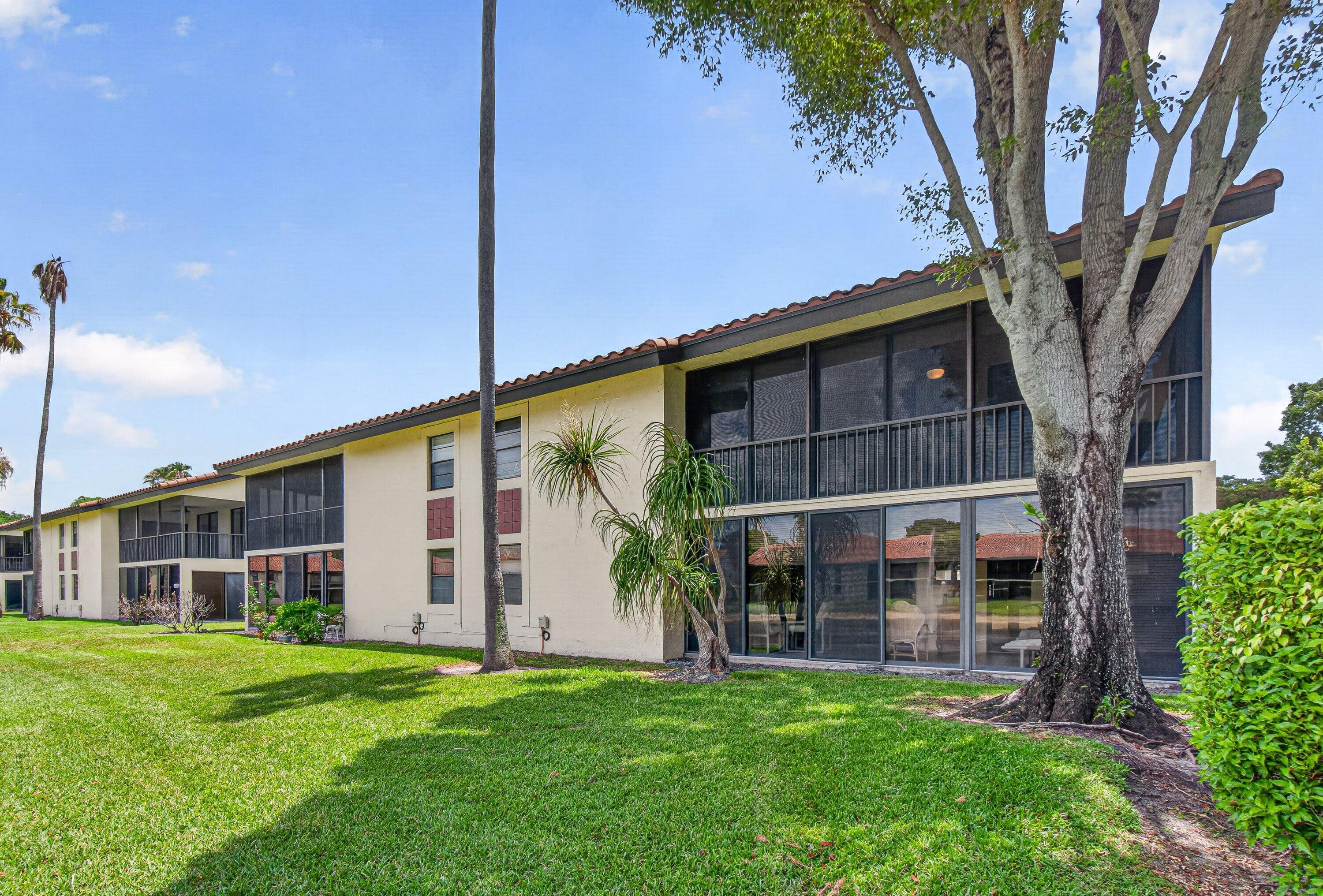 PALM CHASE LAKES - Residential