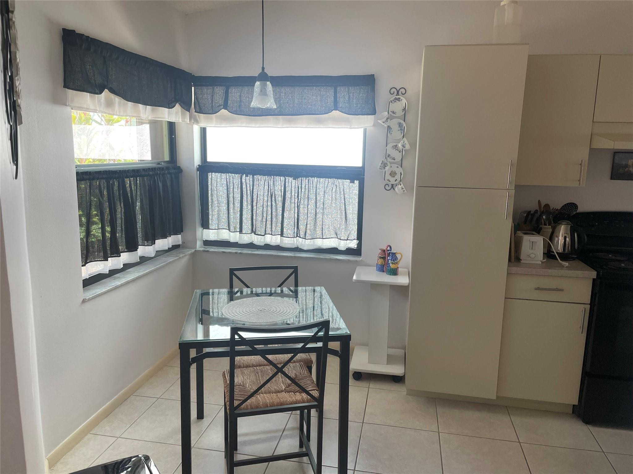 NORTHPOINTE I - Residential Lease