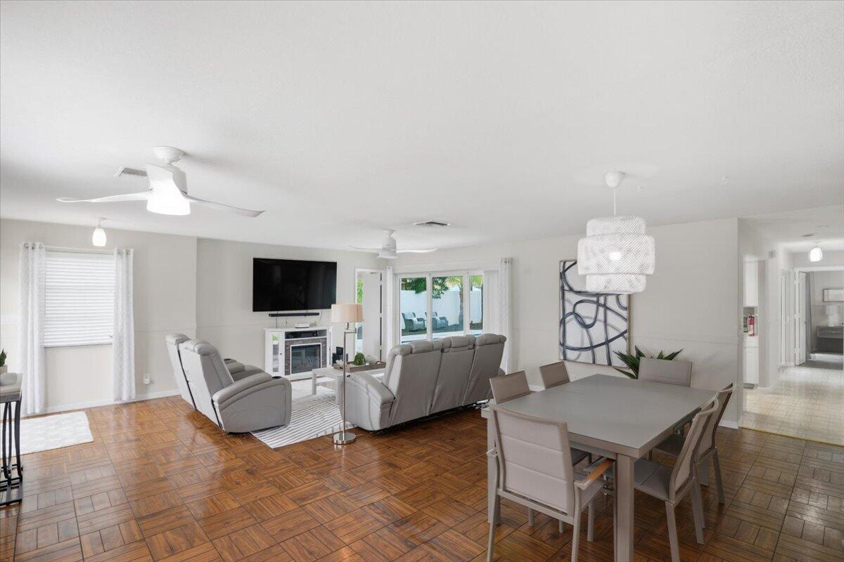 ROYAL PALM ACRES EIGHTH SEC - Residential