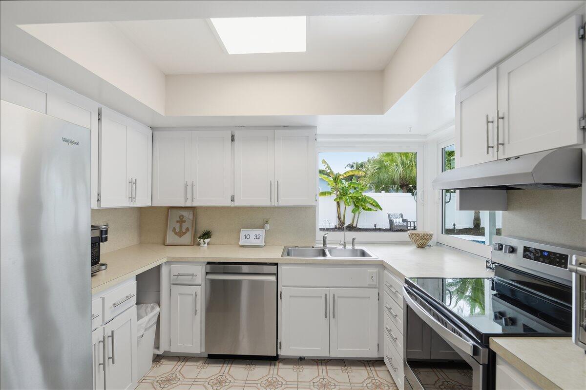 ROYAL PALM ACRES EIGHTH SEC - Residential
