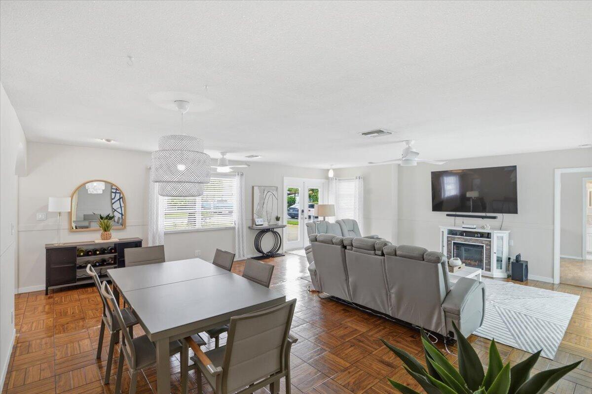 ROYAL PALM ACRES EIGHTH SEC - Residential