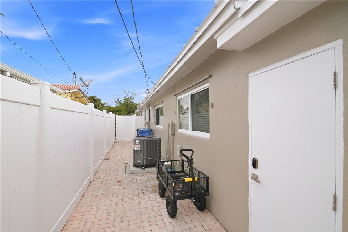 ROYAL PALM ACRES EIGHTH SEC - Residential