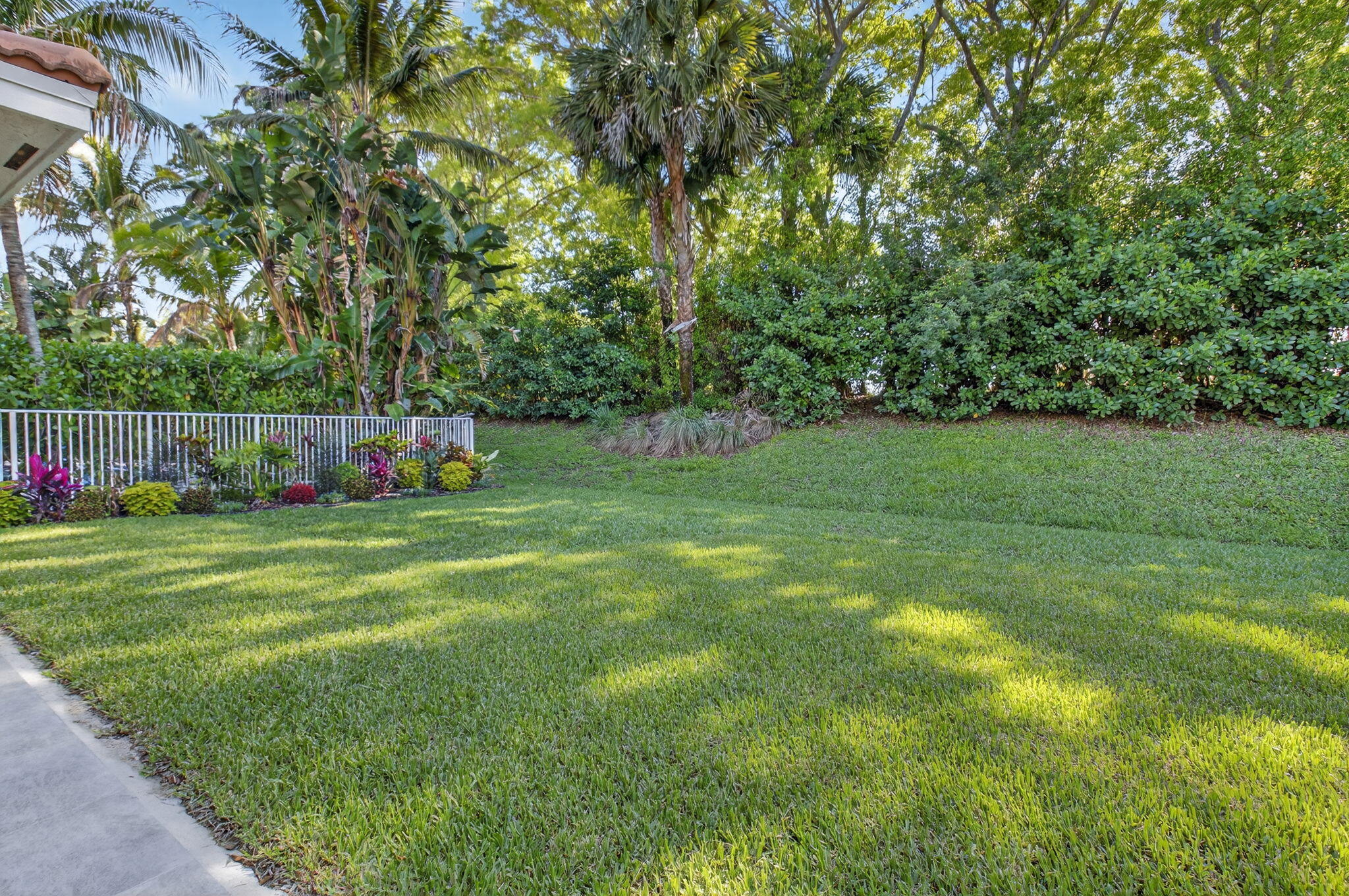 SATURNIA ISLES 1 - Residential