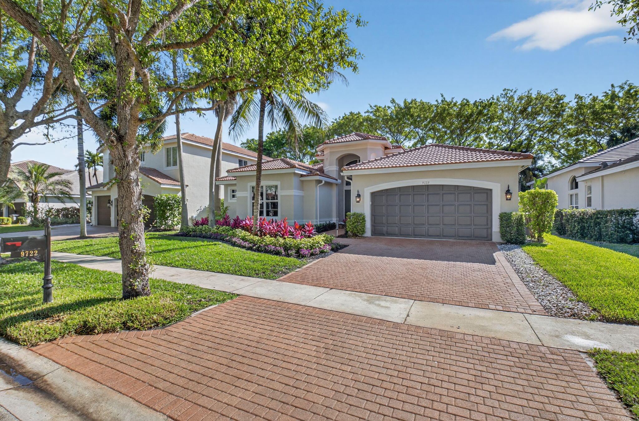SATURNIA ISLES 1 - Residential