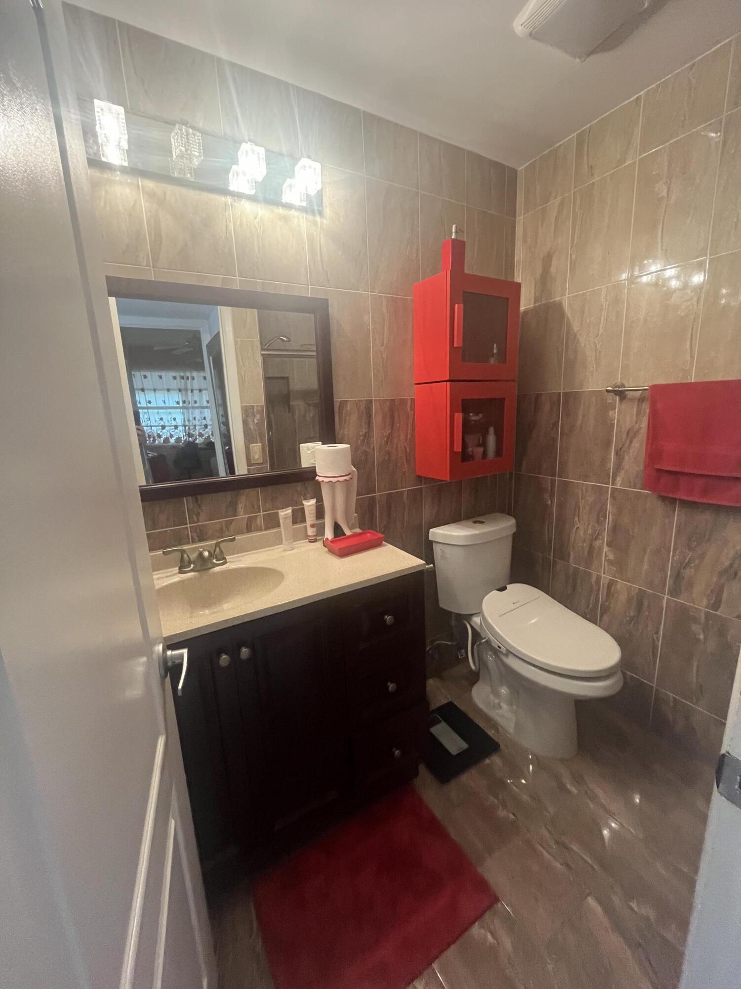 KINGS POINT - Residential