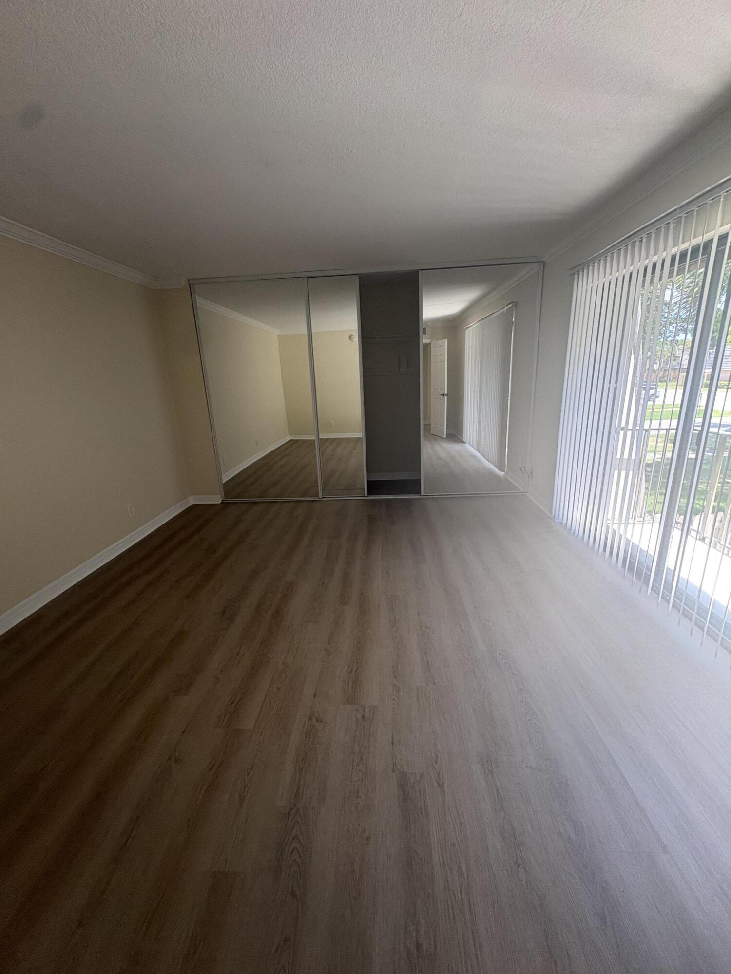 Lakewood of Palm Springs - Residential