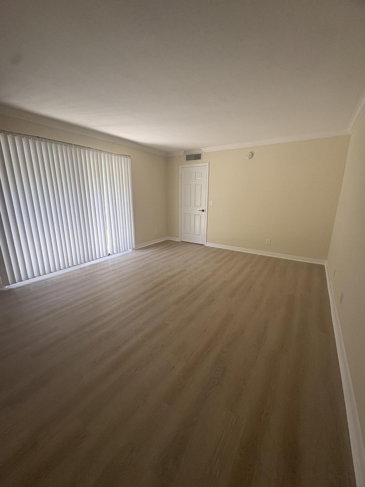 Lakewood of Palm Springs - Residential