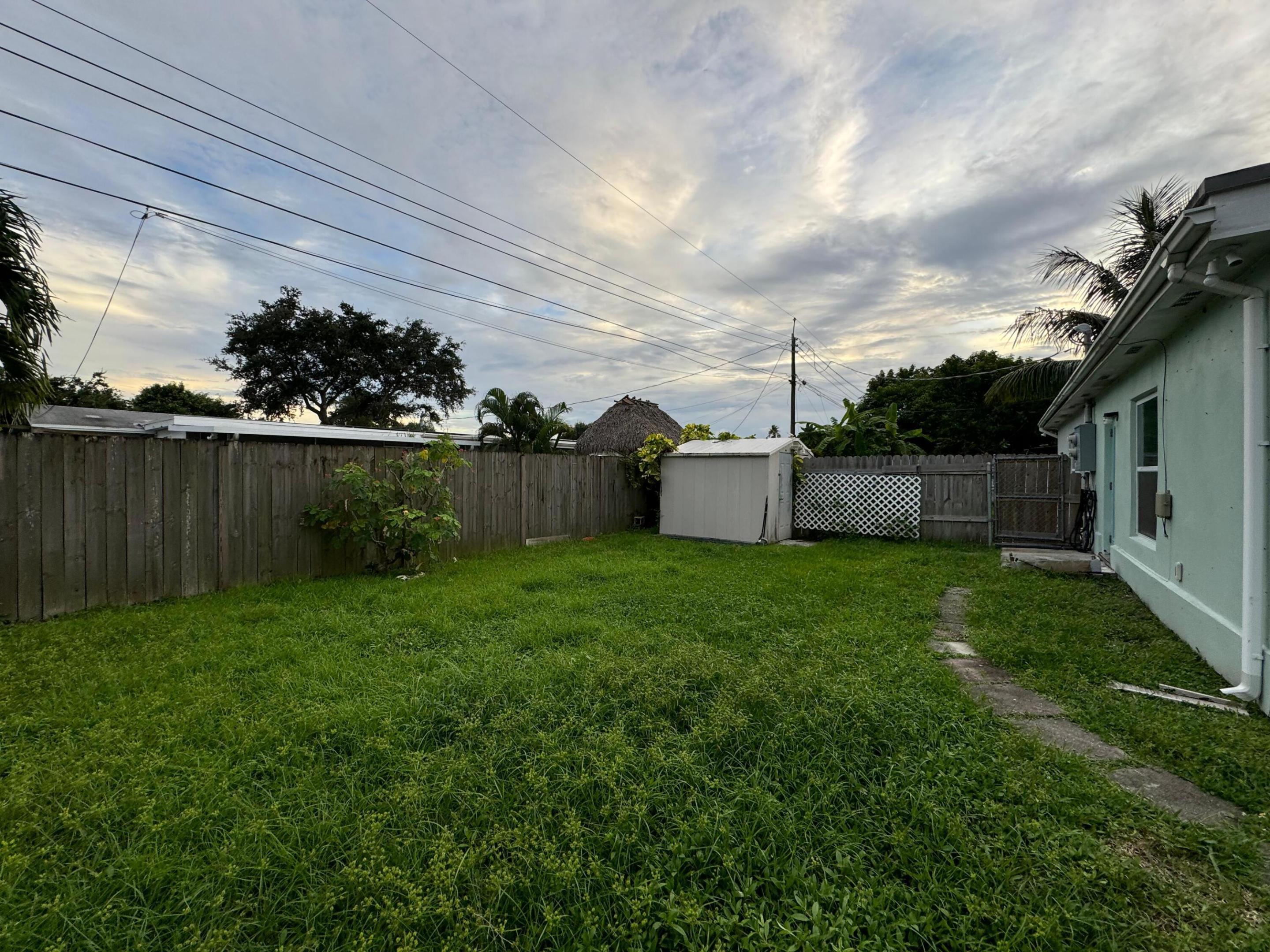 SUMMERTIME ISLES SECOND ADD - Residential Lease