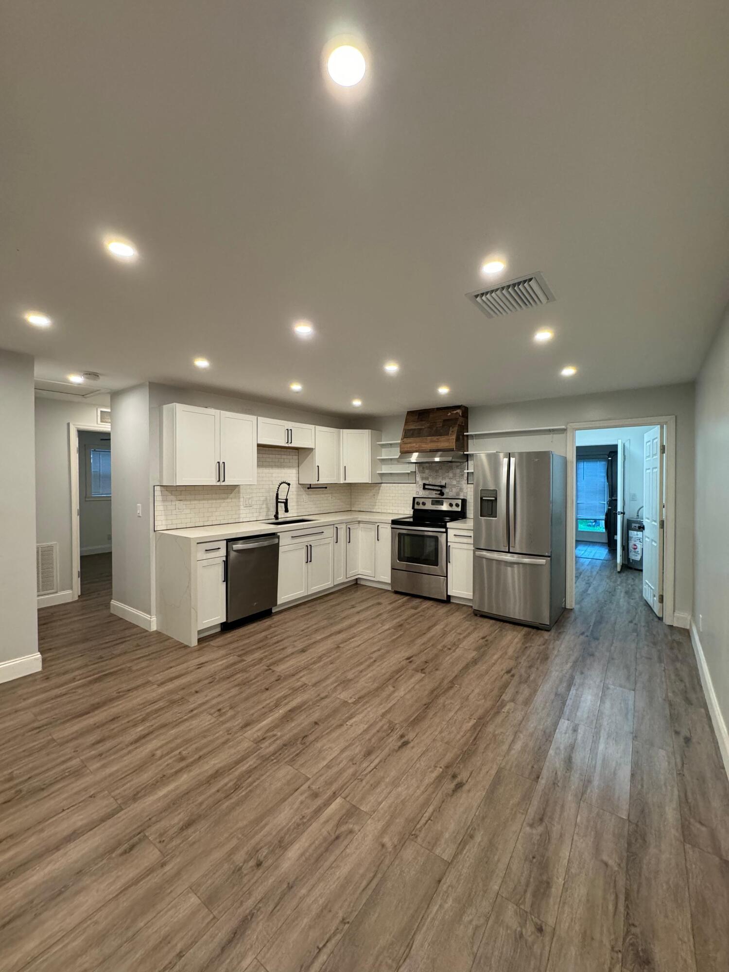 SUMMERTIME ISLES SECOND ADD - Residential Lease
