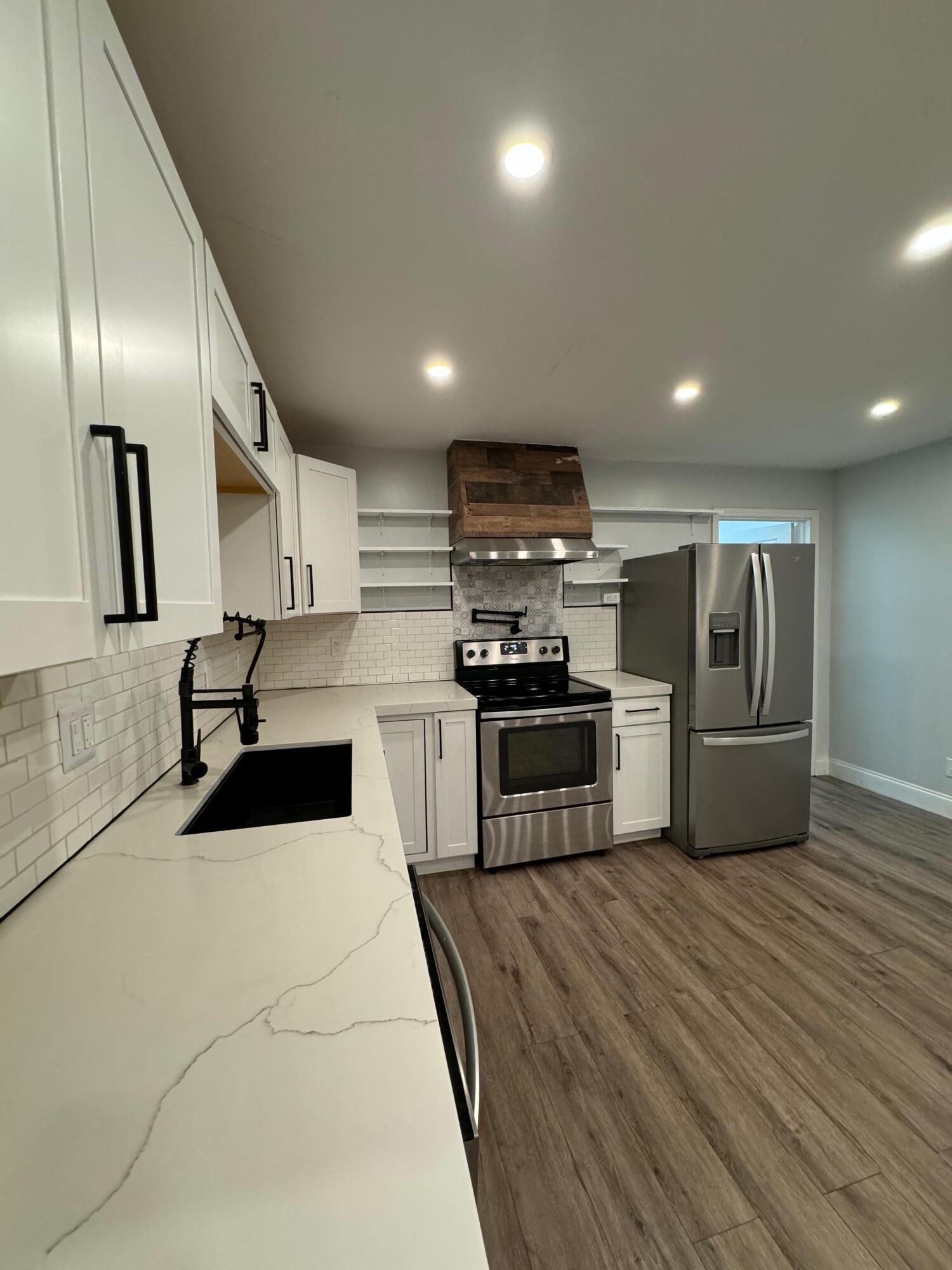 SUMMERTIME ISLES SECOND ADD - Residential Lease
