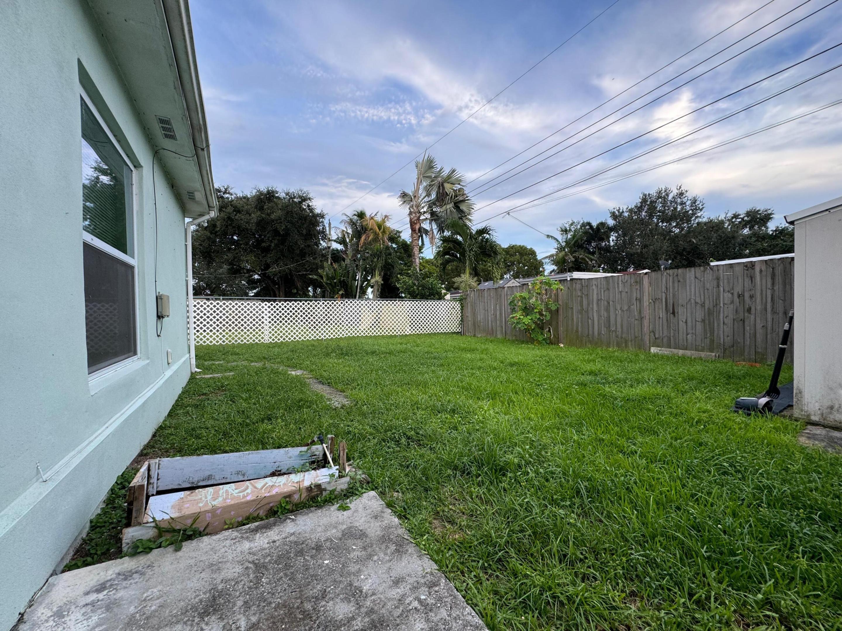 SUMMERTIME ISLES SECOND ADD - Residential Lease