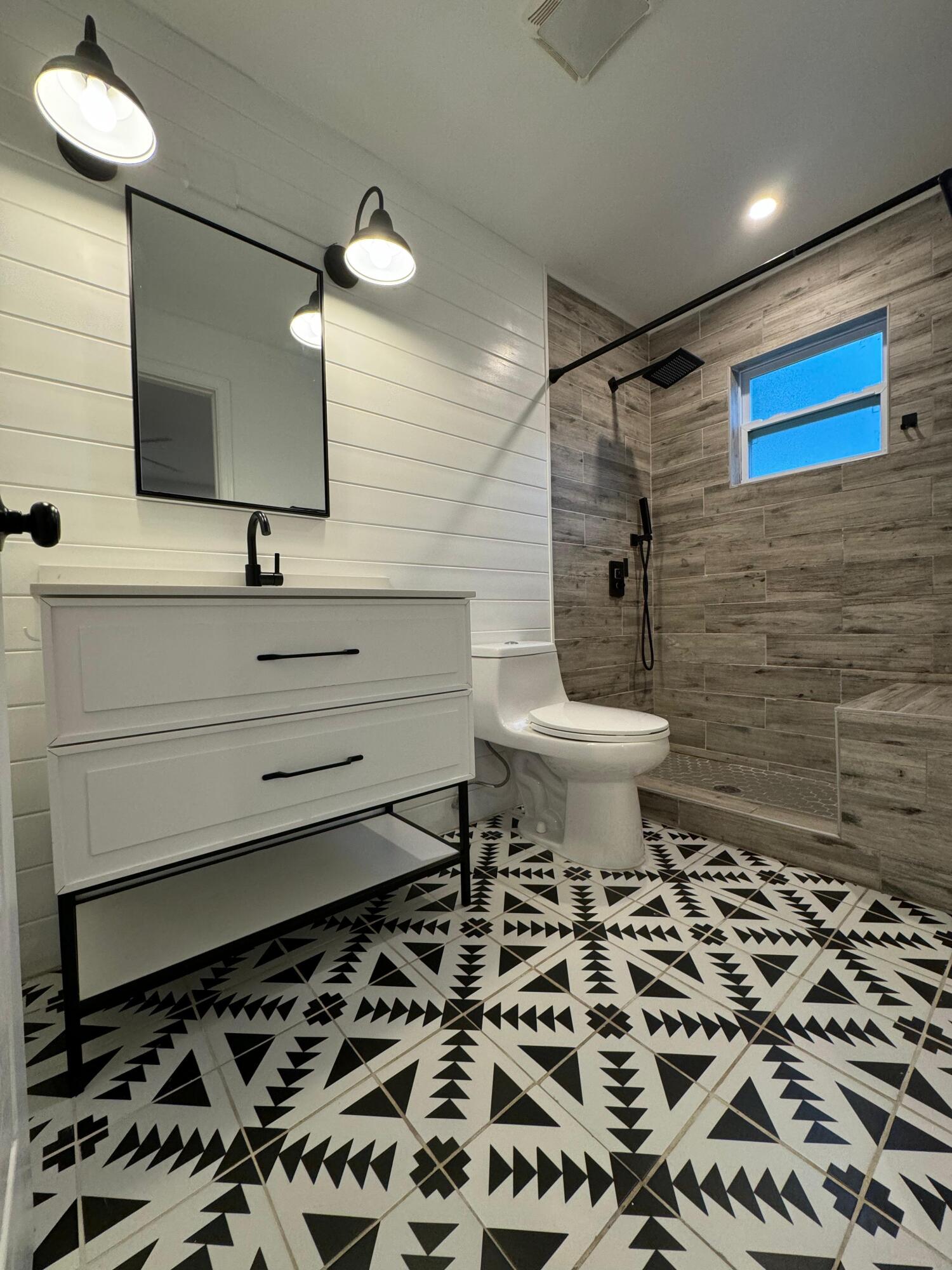 SUMMERTIME ISLES SECOND ADD - Residential Lease