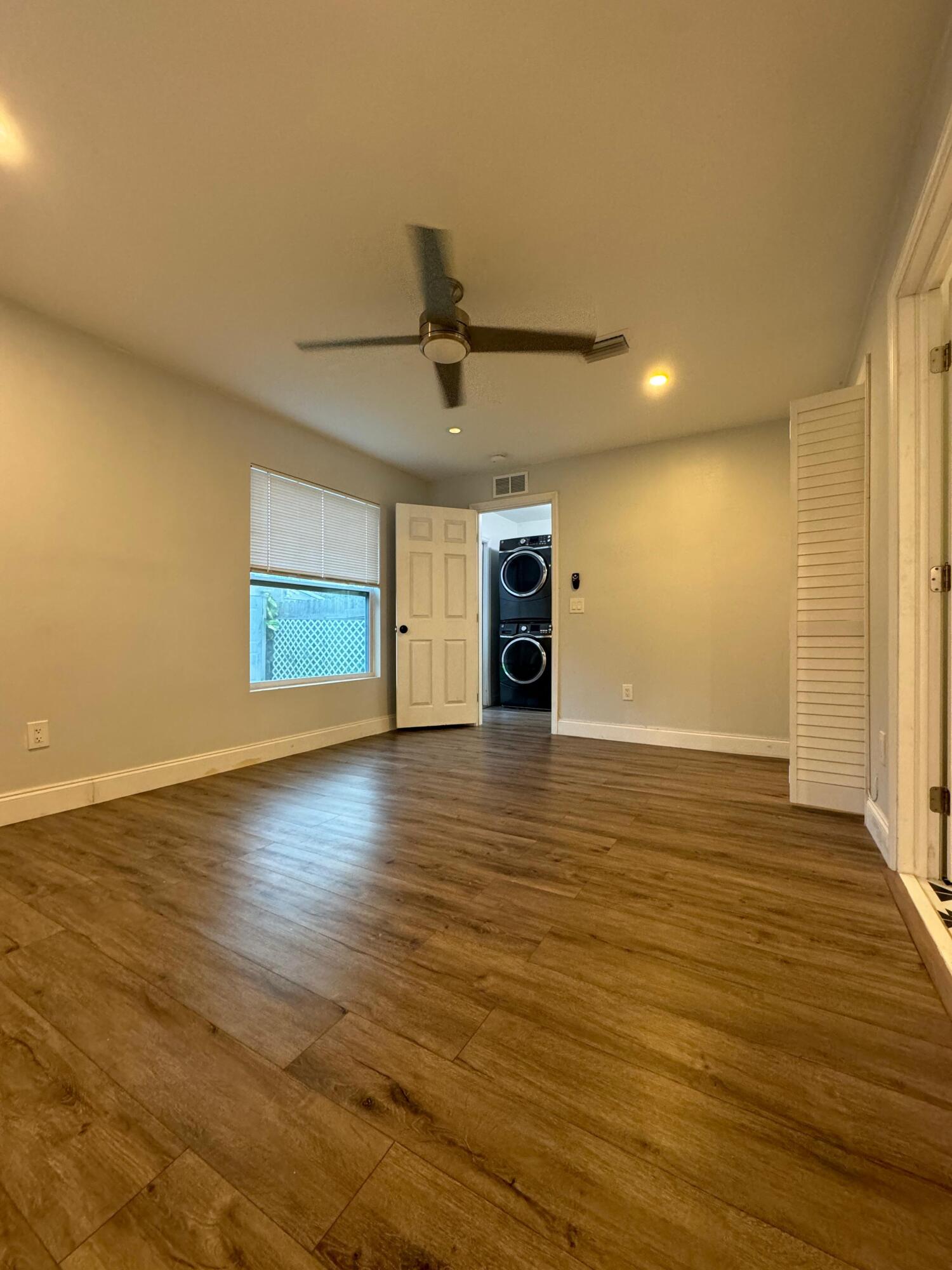 SUMMERTIME ISLES SECOND ADD - Residential Lease