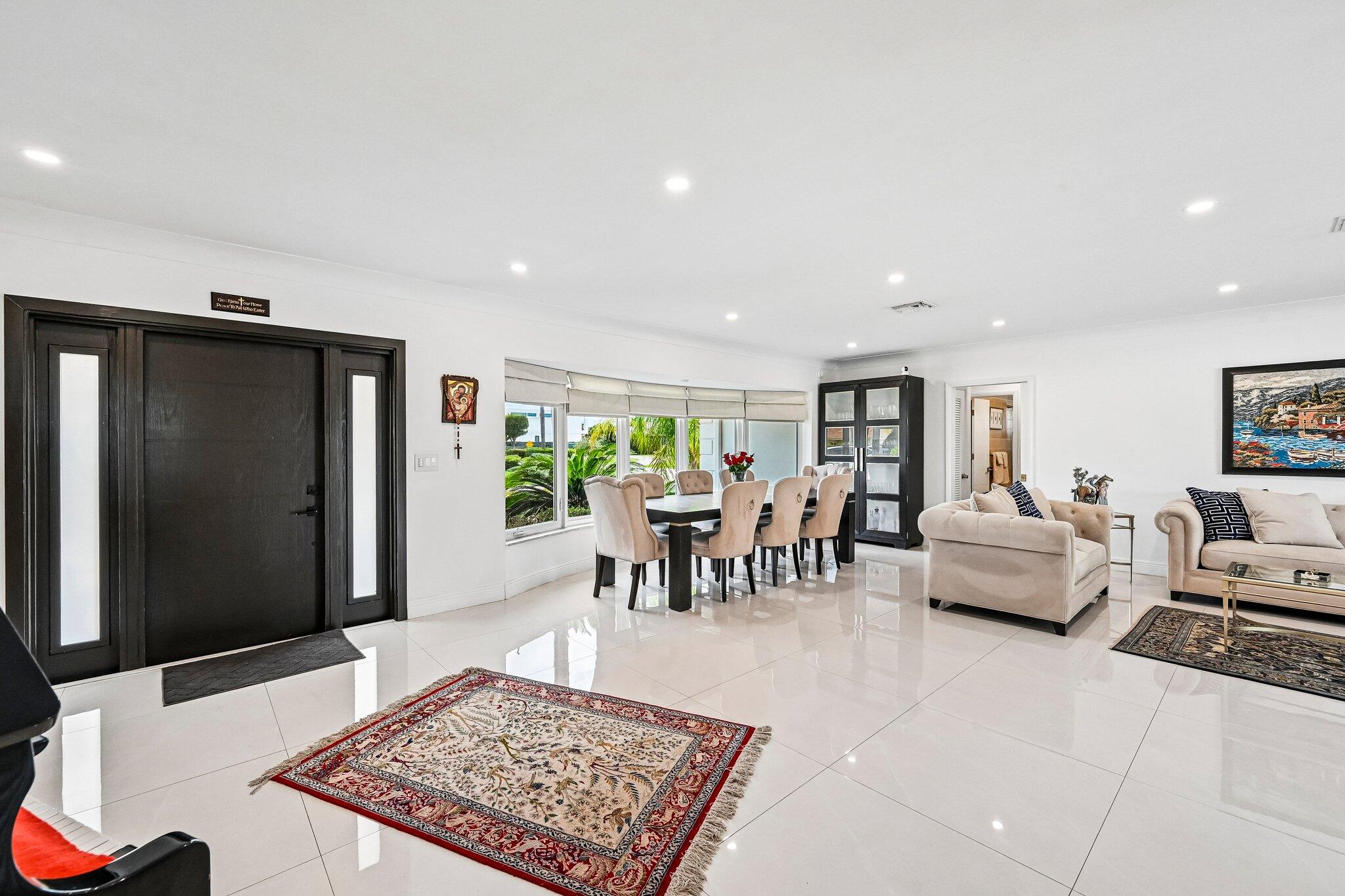 VENETIAN ISLES 2ND SEC - Residential