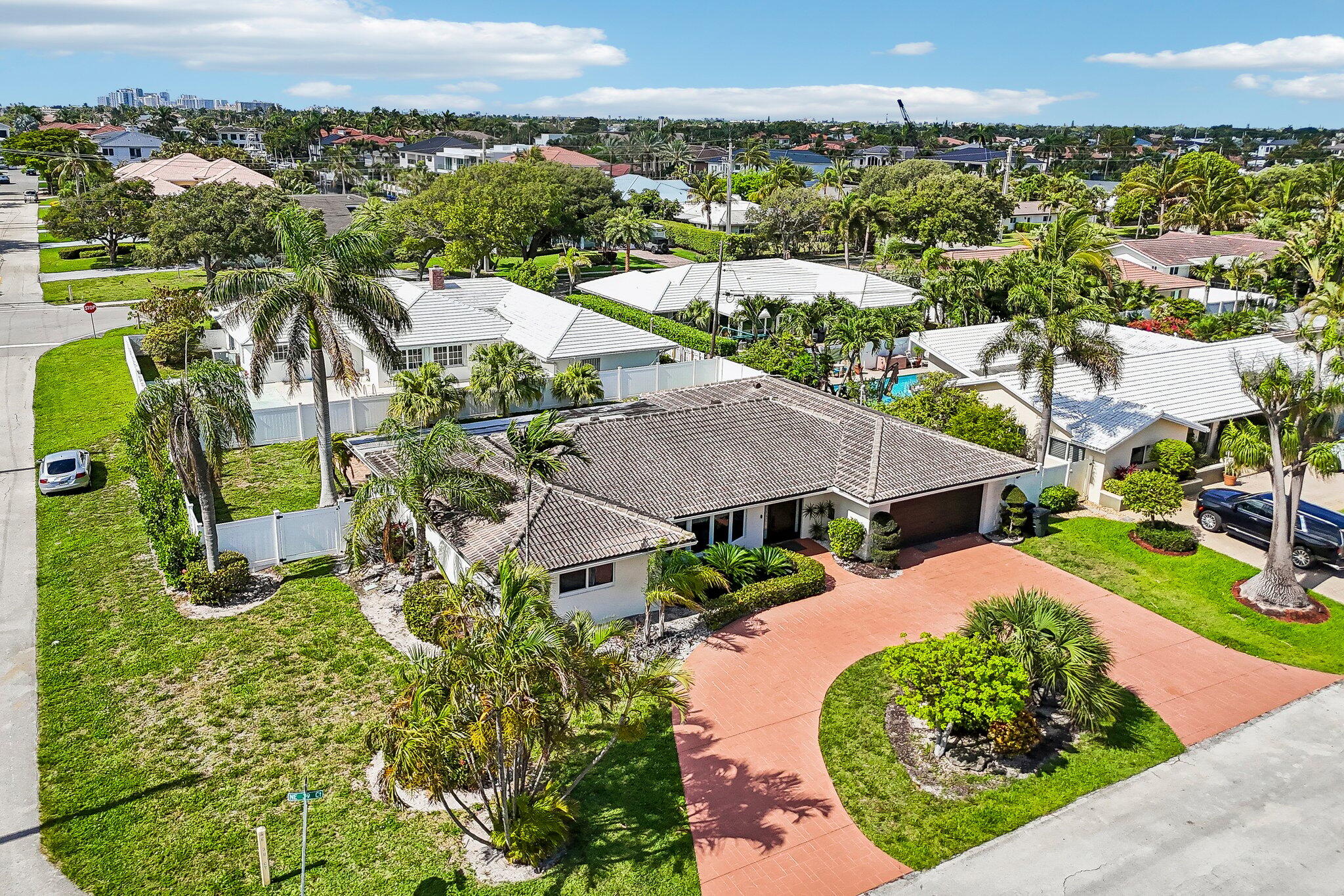 VENETIAN ISLES 2ND SEC - Residential