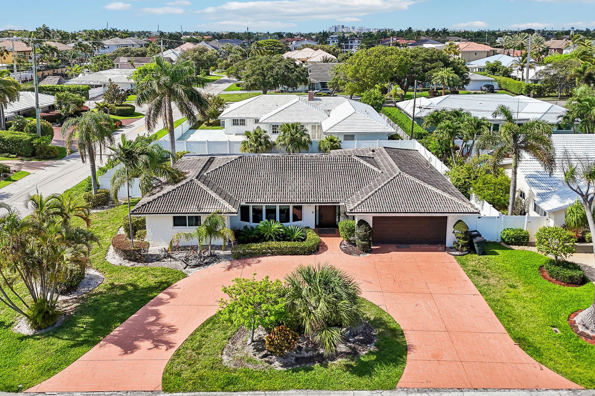 VENETIAN ISLES 2ND SEC - Residential