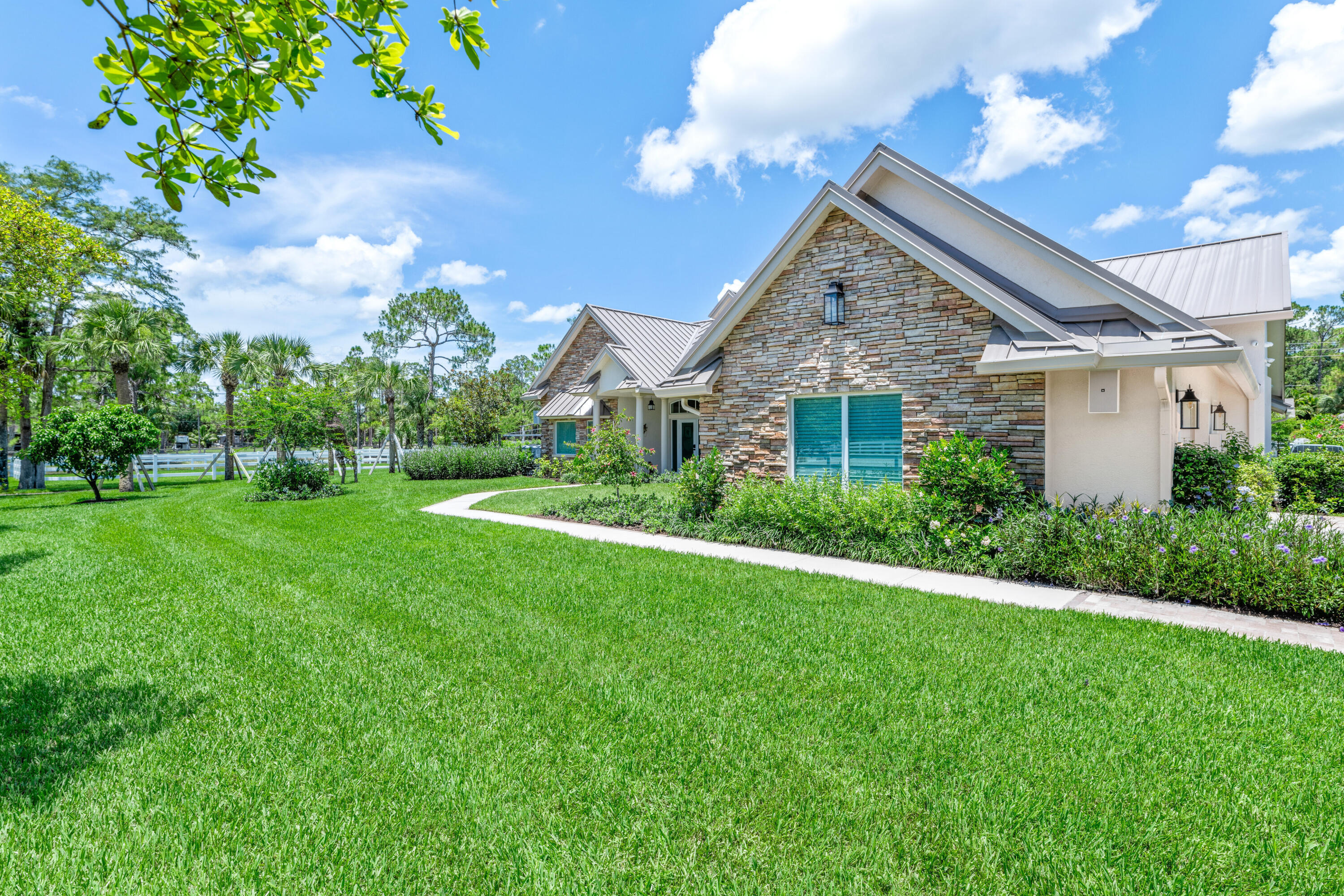 FOX TRAIL - Residential
