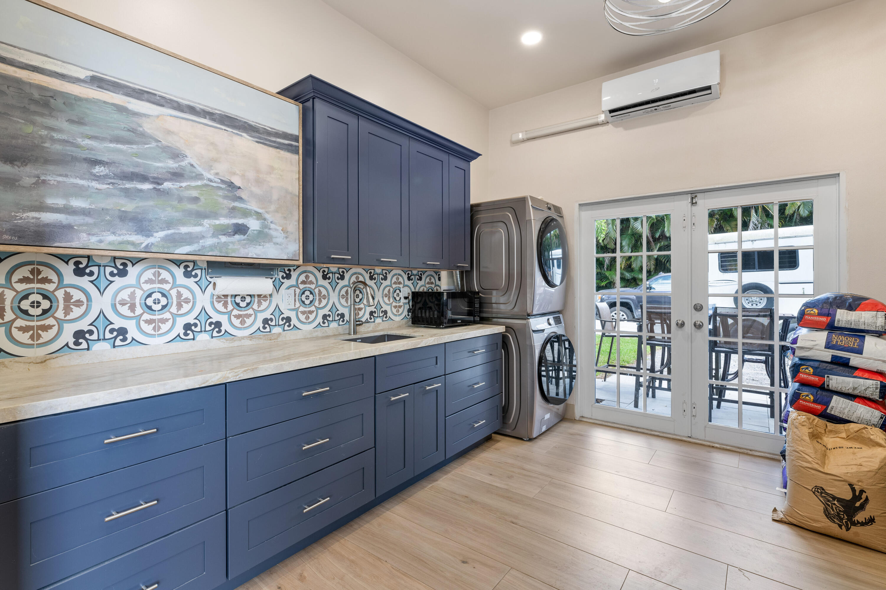 FOX TRAIL - Residential