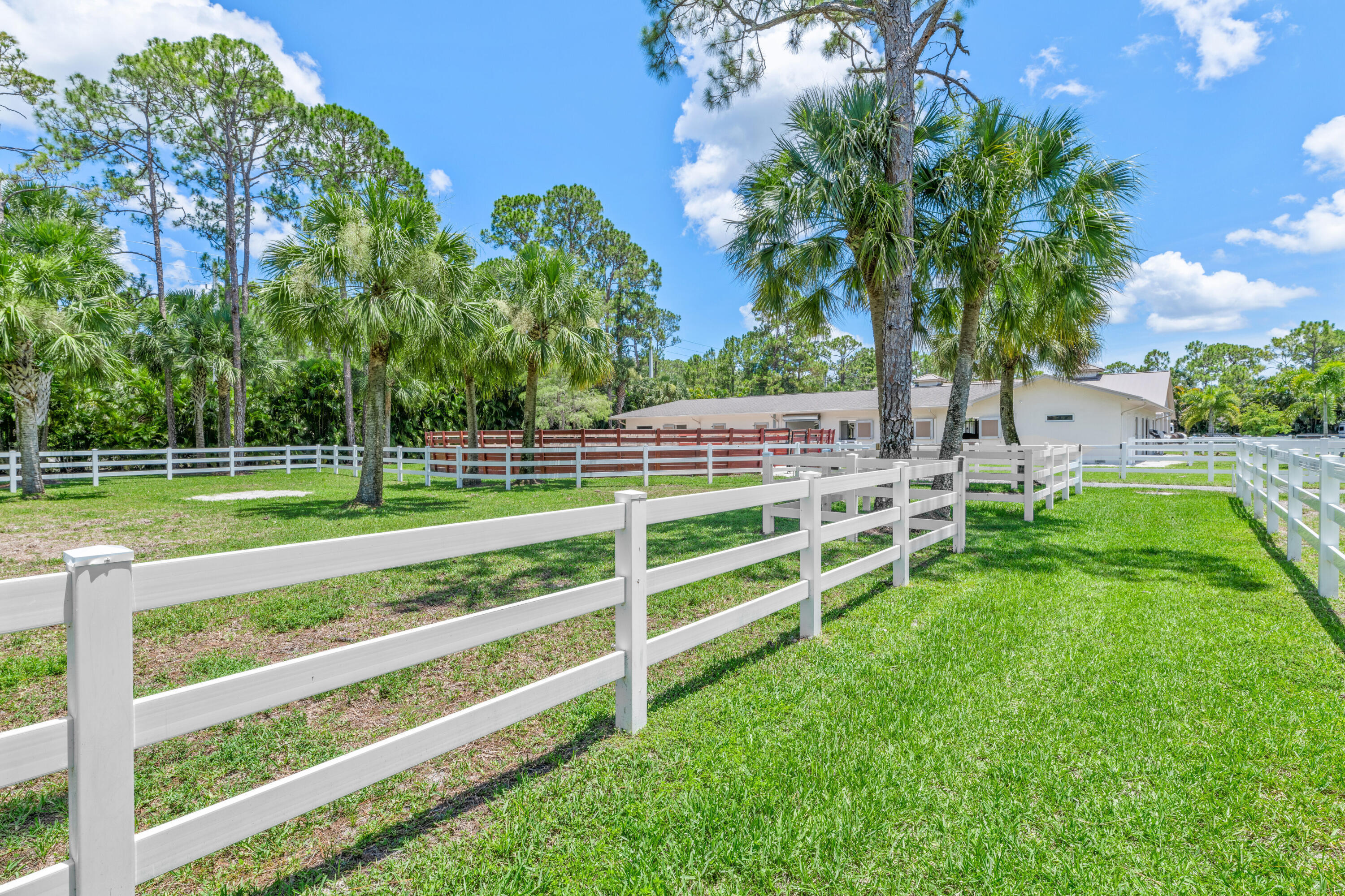 FOX TRAIL - Residential