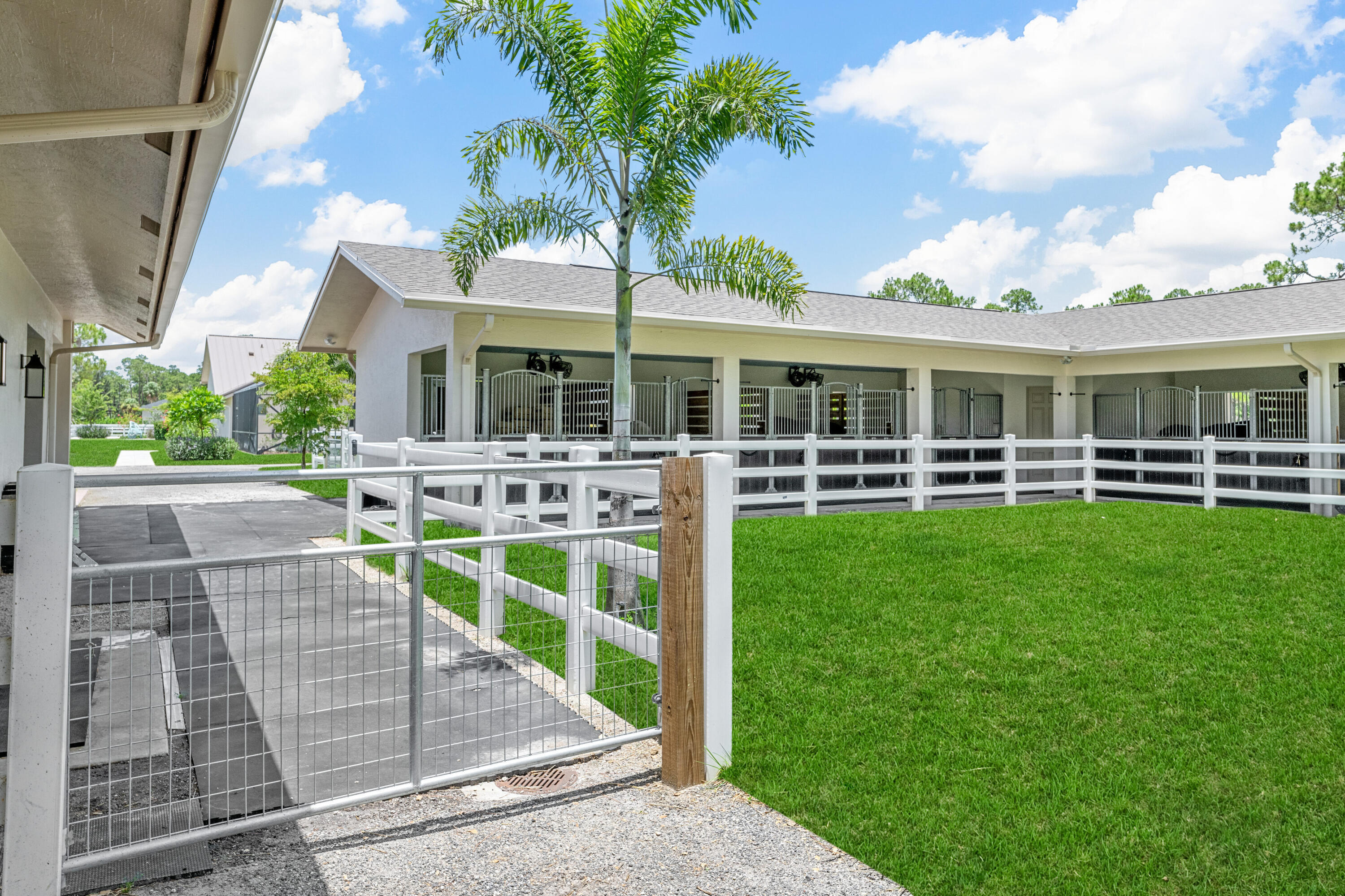 FOX TRAIL - Residential