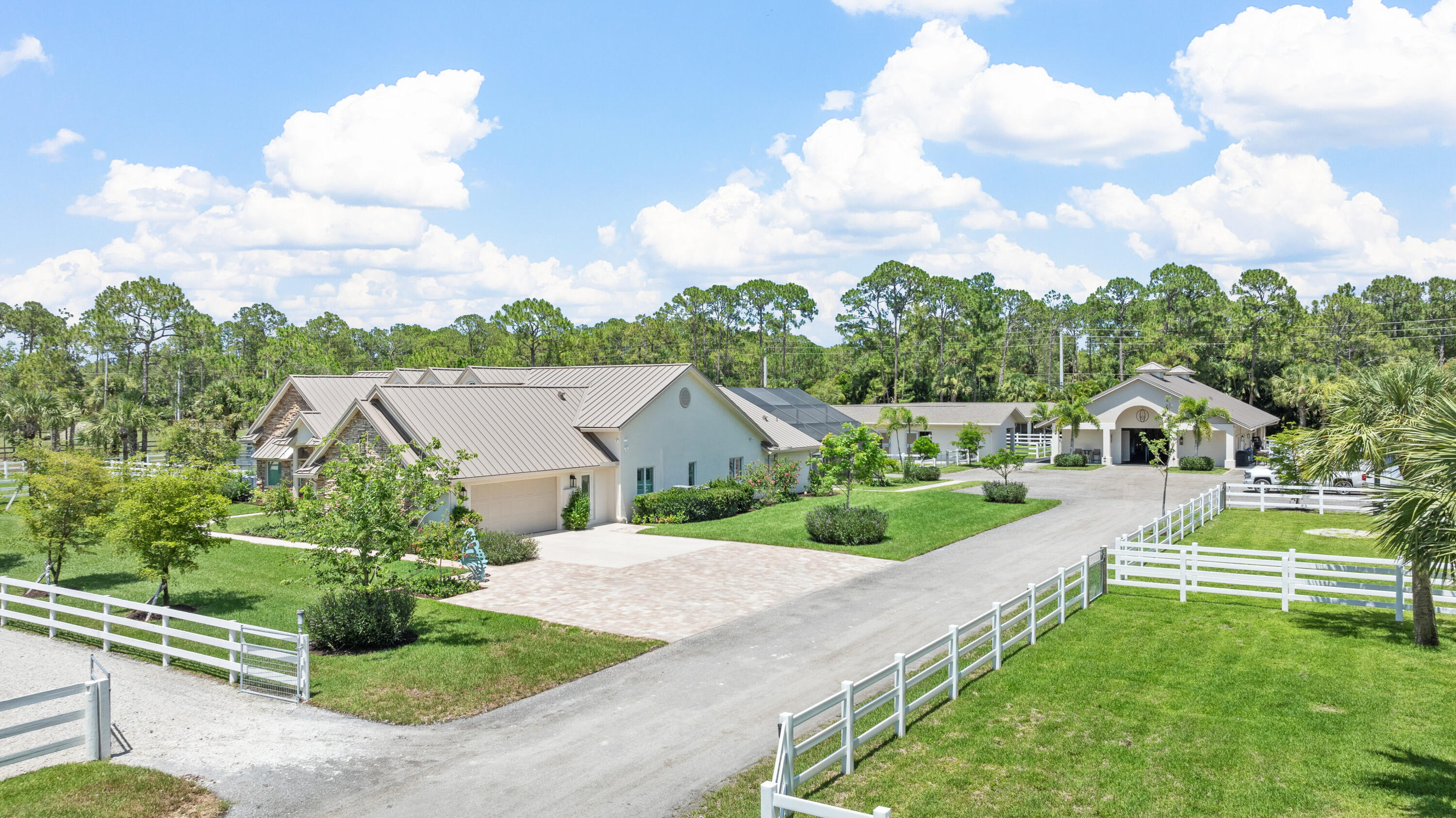 FOX TRAIL - Residential