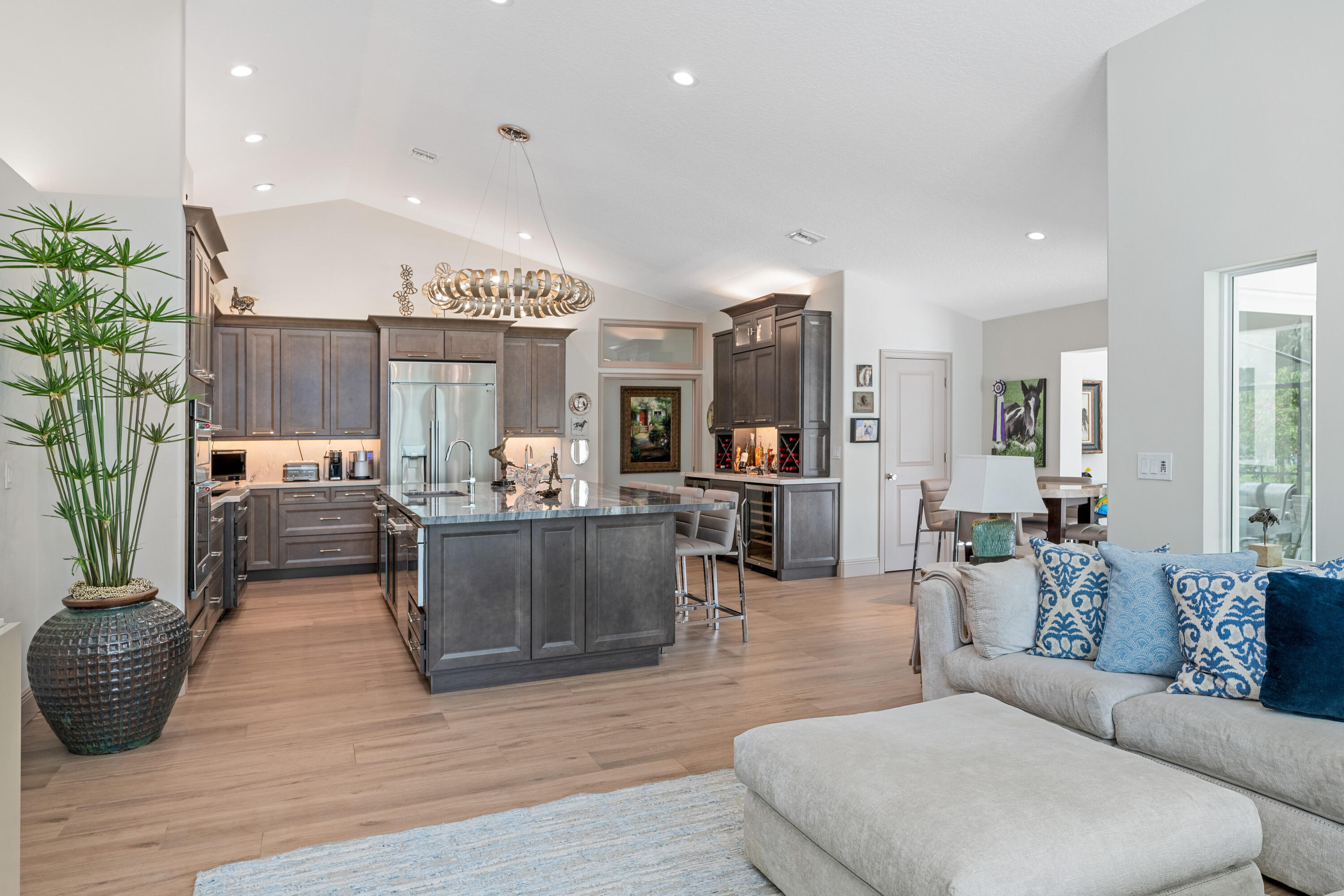 FOX TRAIL - Residential