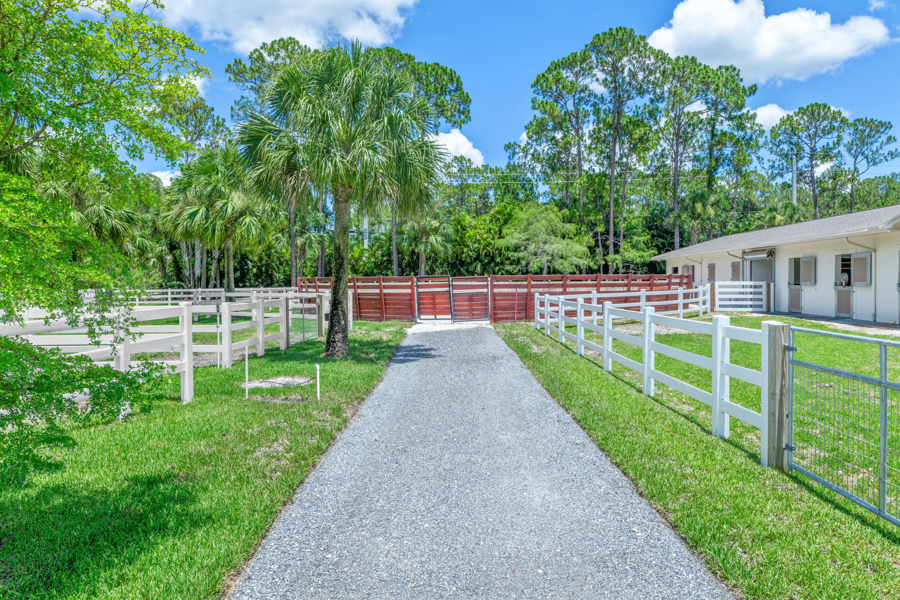 FOX TRAIL - Residential
