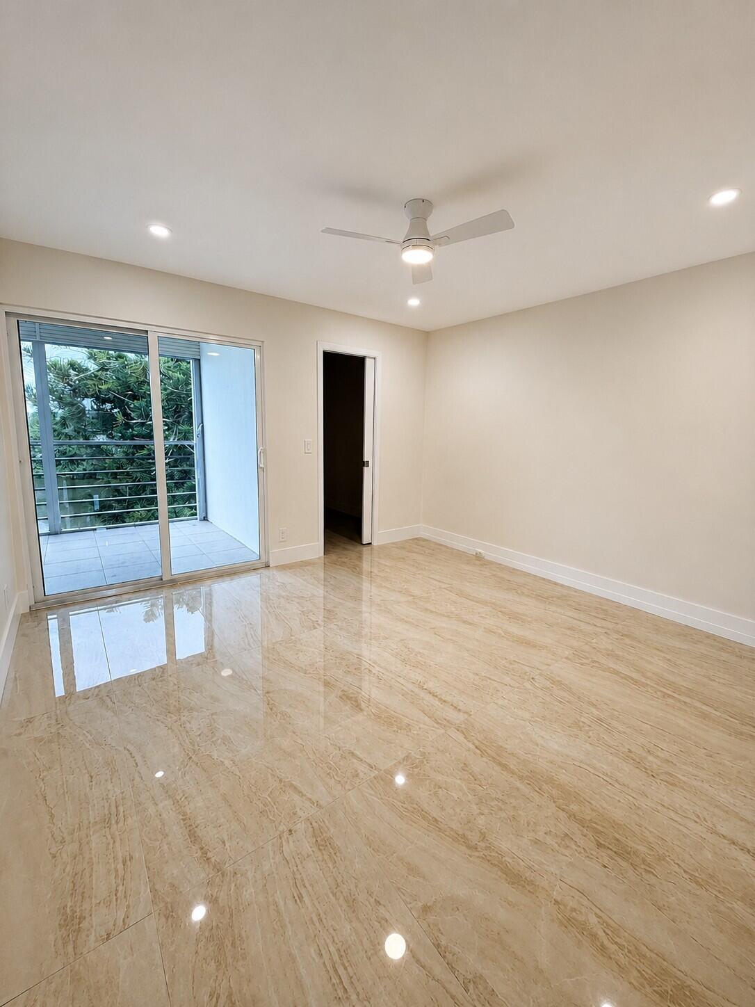 AINSLIE AT CENTURY VILLAGE CONDO - Residential
