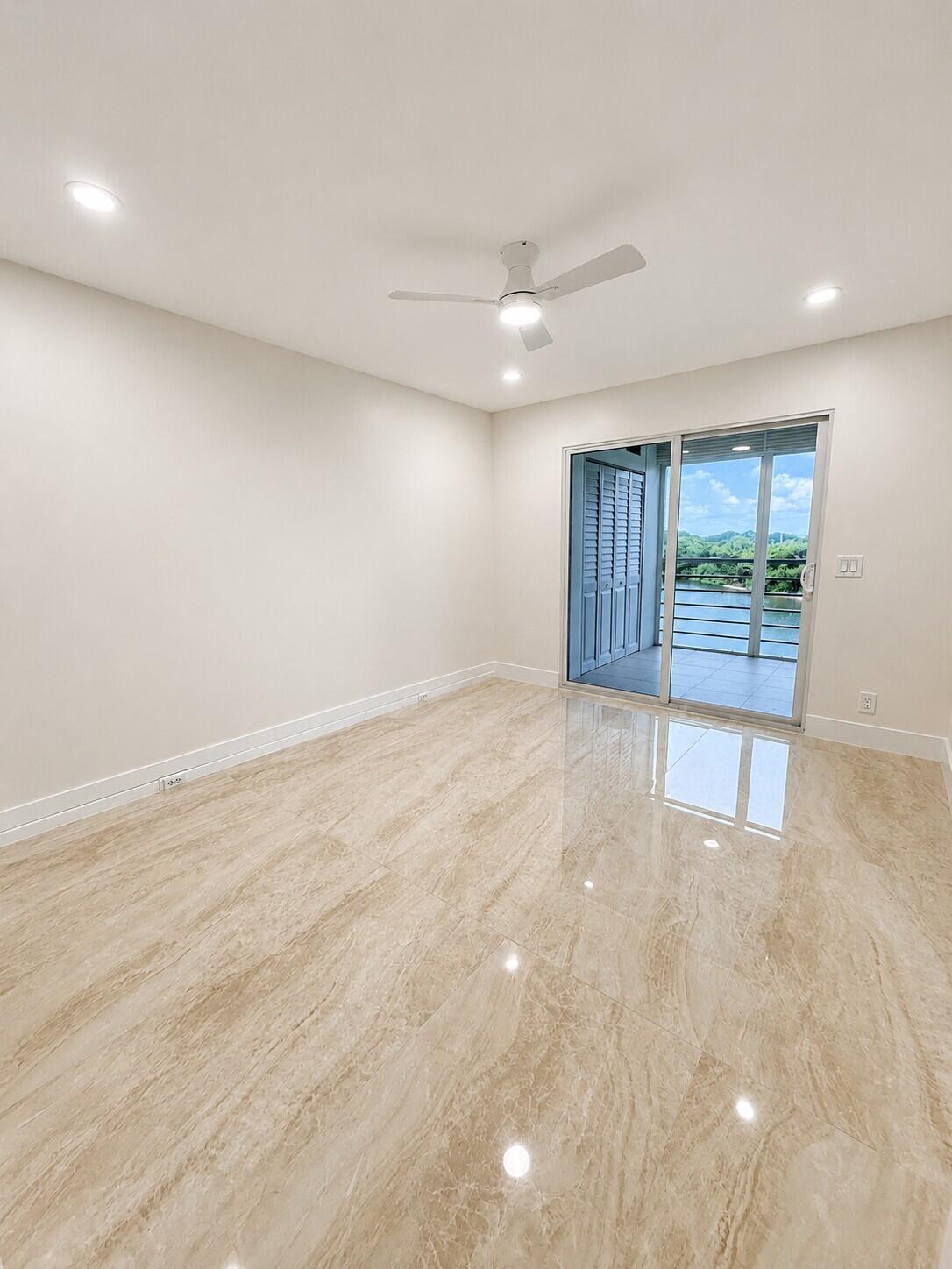 AINSLIE AT CENTURY VILLAGE CONDO - Residential