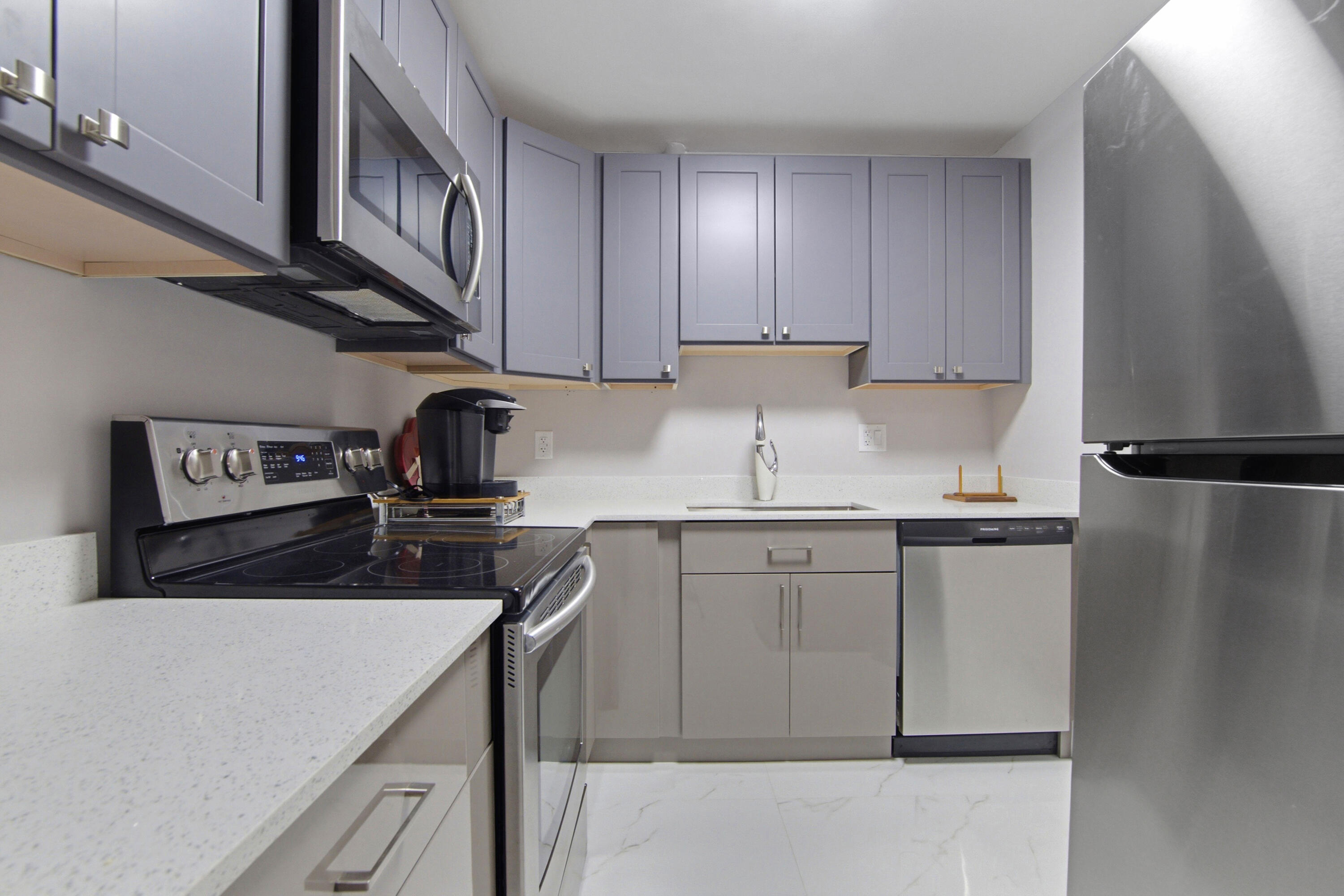 RAMBLEWOOD EAST CONDO - Residential