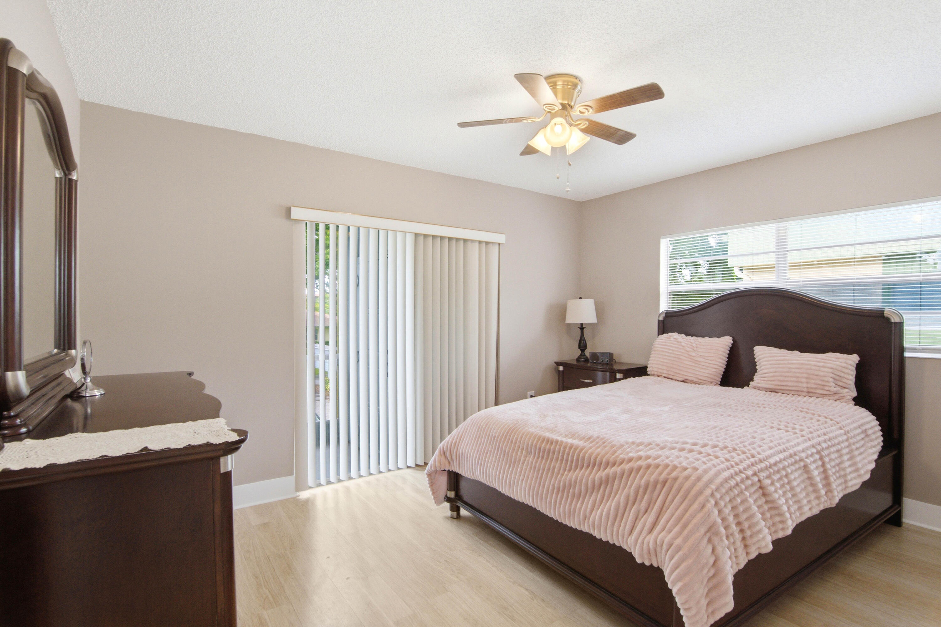 RAMBLEWOOD EAST CONDO - Residential