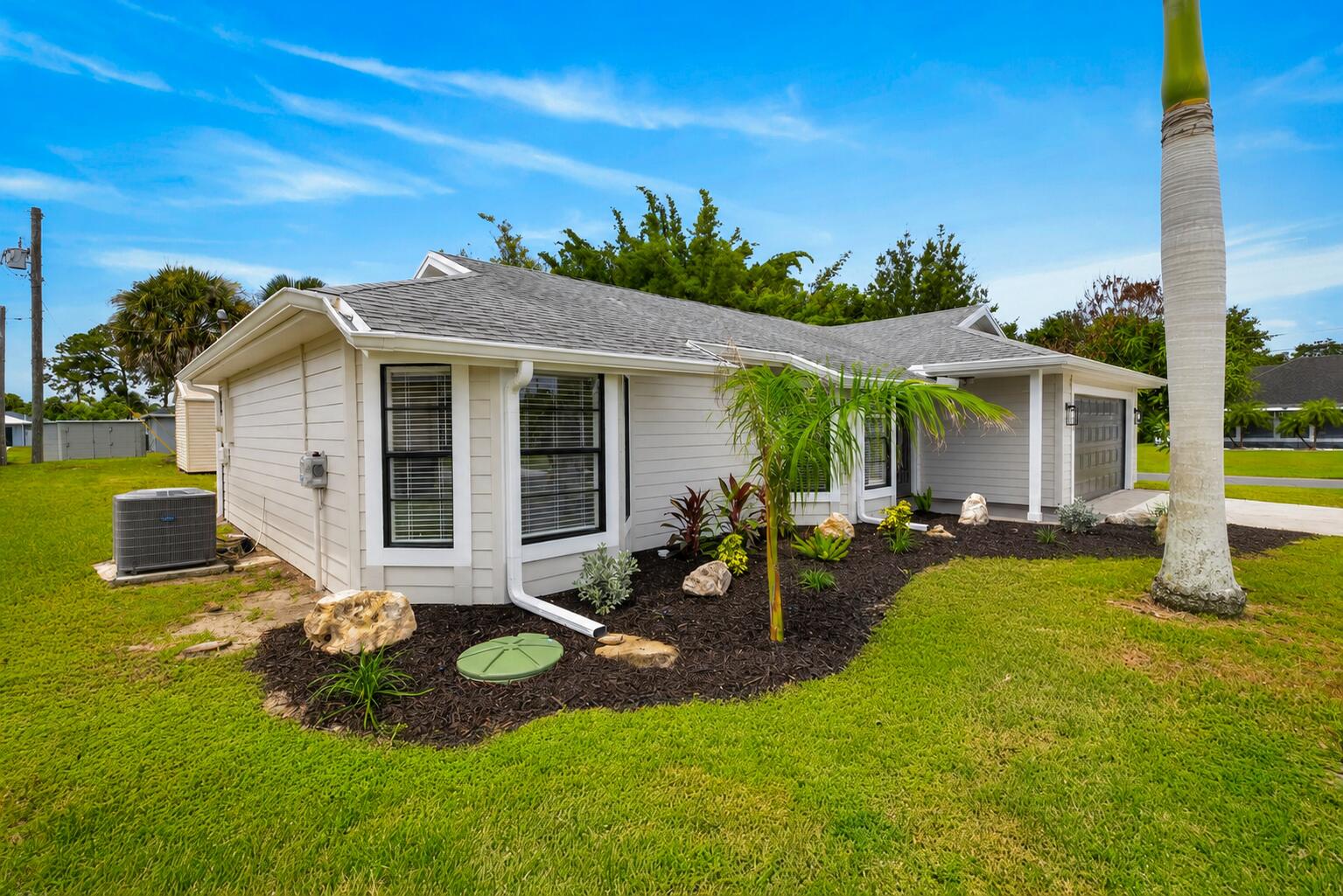 PORT ST LUCIE-SECTION 12- BLK 1162 LOT 19 (MAP 44/ - Residential
