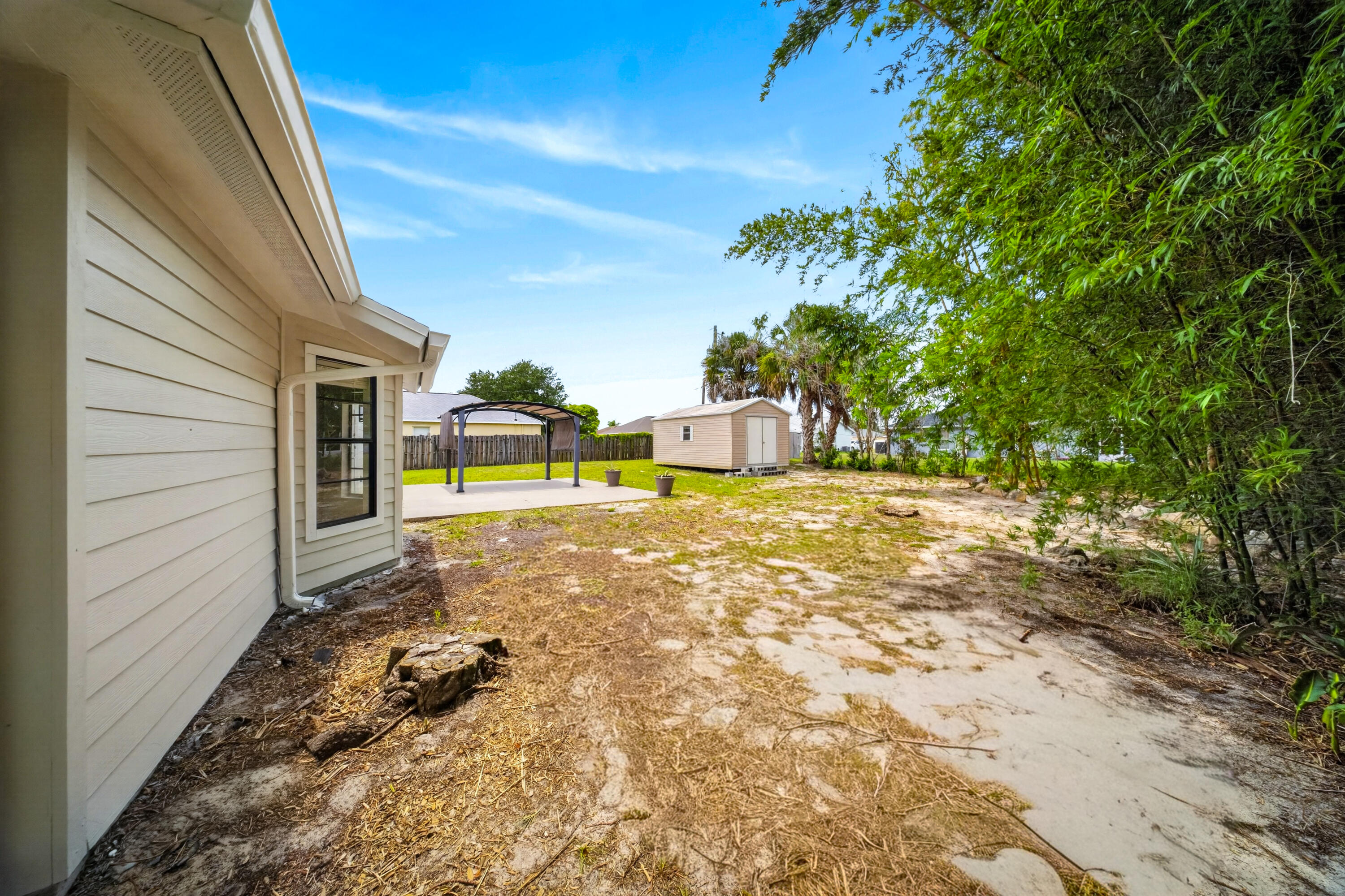 PORT ST LUCIE-SECTION 12- BLK 1162 LOT 19 (MAP 44/ - Residential