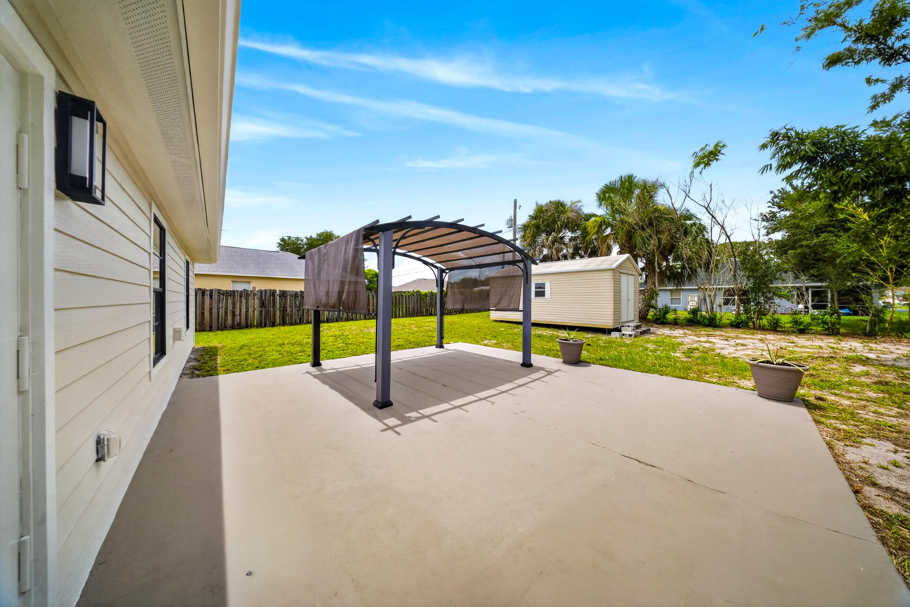 PORT ST LUCIE-SECTION 12- BLK 1162 LOT 19 (MAP 44/ - Residential