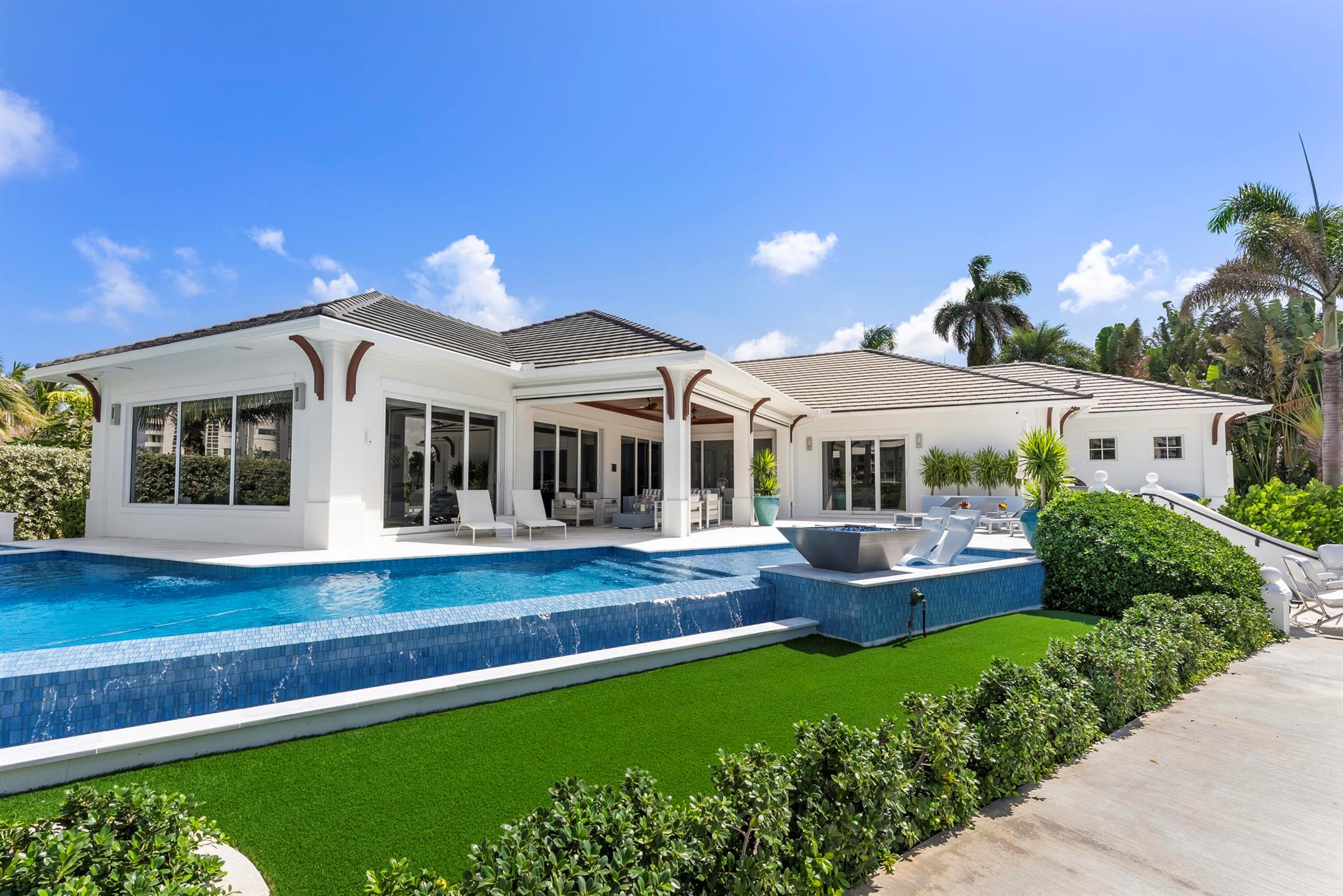 TROPIC ISLE 2ND SEC - Residential