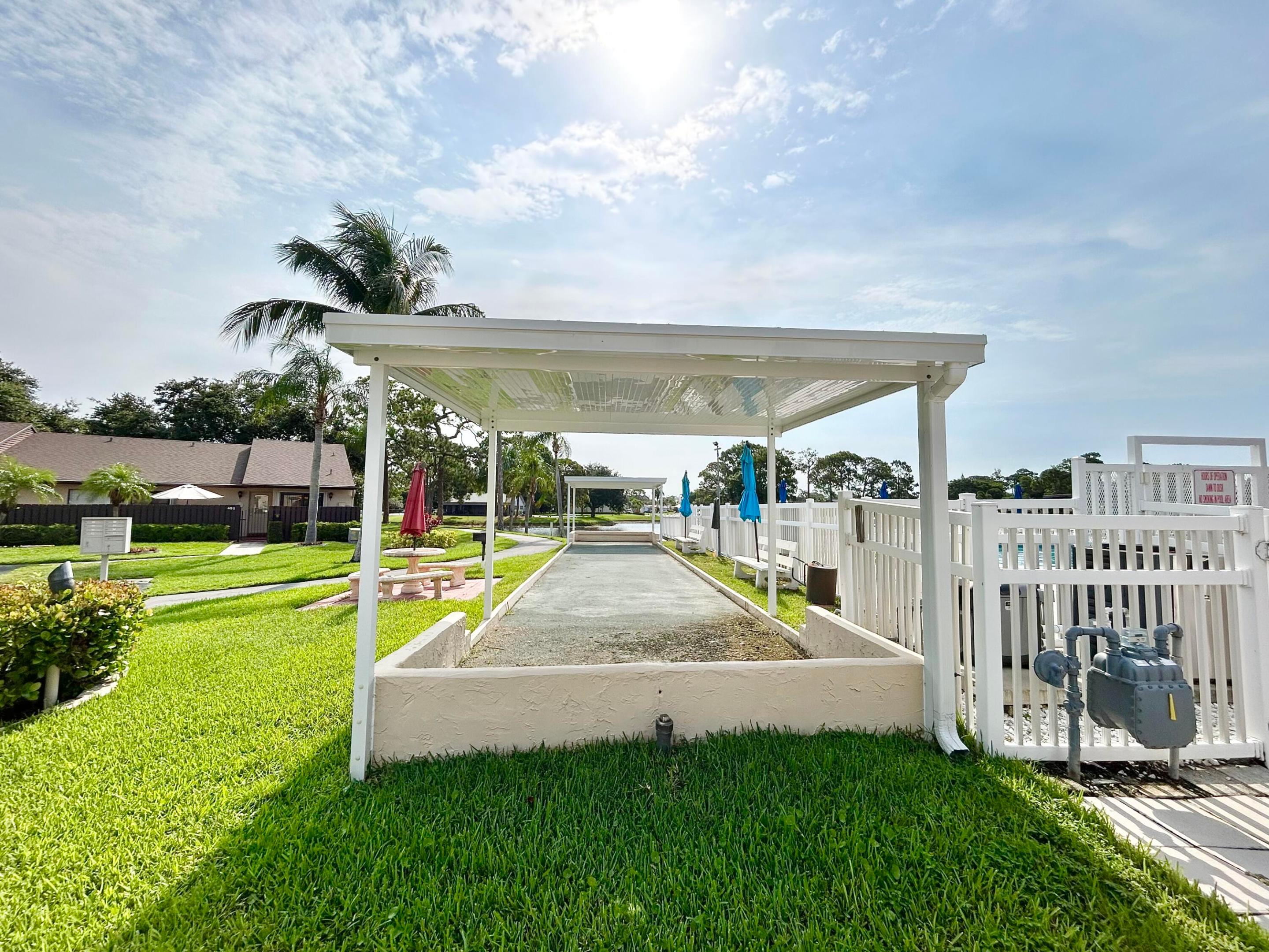 PINE RIDGE SOUTH IV CONDO - Residential